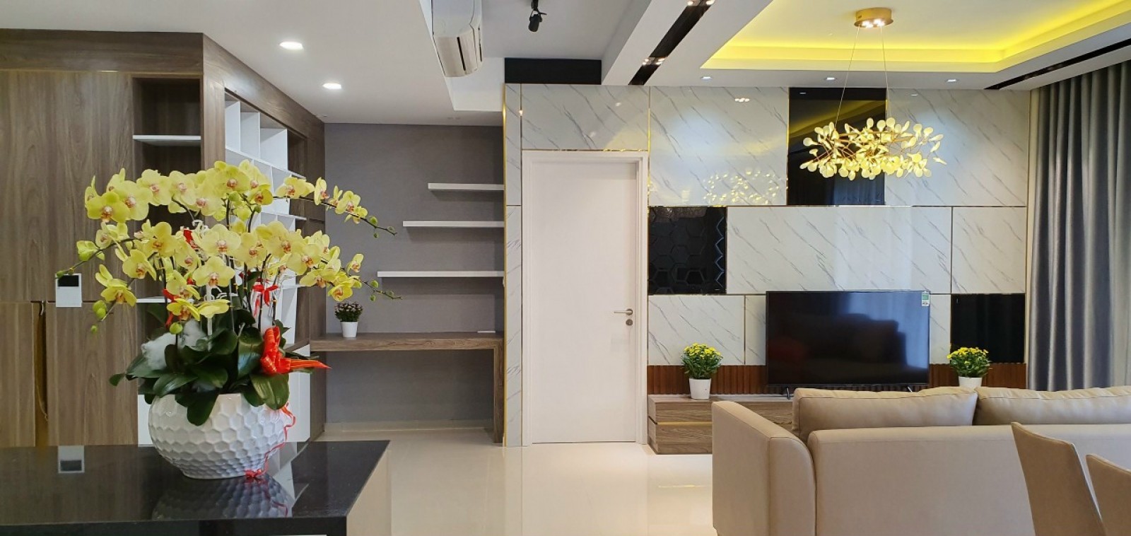 Cần cho thuê Happy Valley Nguyễn Văn Linh, Tân Phong,S 135m2 giá rẻ 26 tr/tháng,view sân golf và view sông