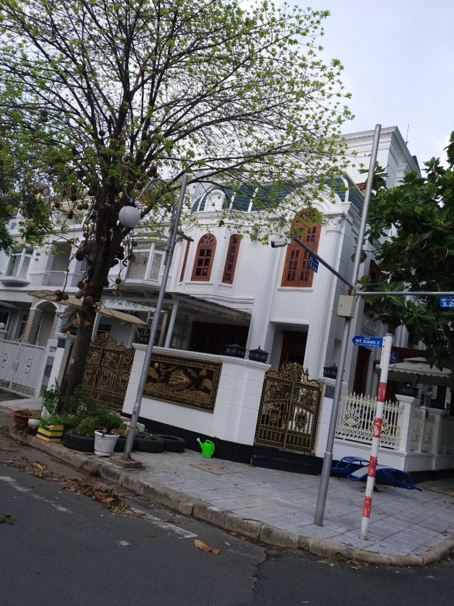 Biệt thự Mỹ Giang, ngay hồ bán nguyệt, cầu Ánh Sao, 34tr/tháng, PMH, Q7