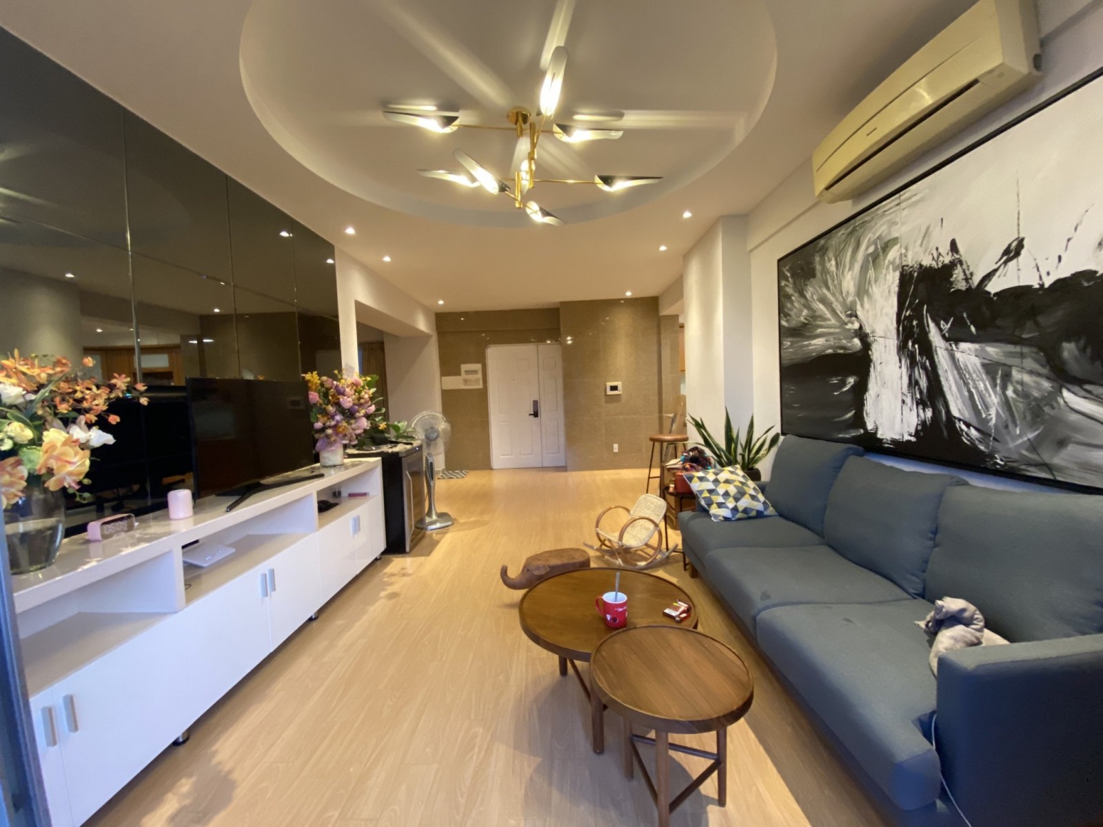 Cần cho thuê căn hộ ở River Park 1,giá rẻ nhất thị trường , view thoáng mát , dt 145m2