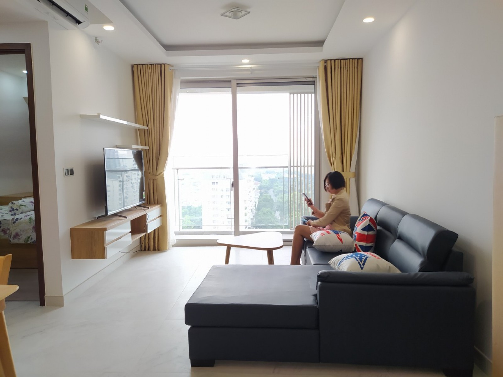 Cho thuê CHCC Riverpark Residence 3PN view sông thoáng, DT 145m2 giá 29tr/ tháng