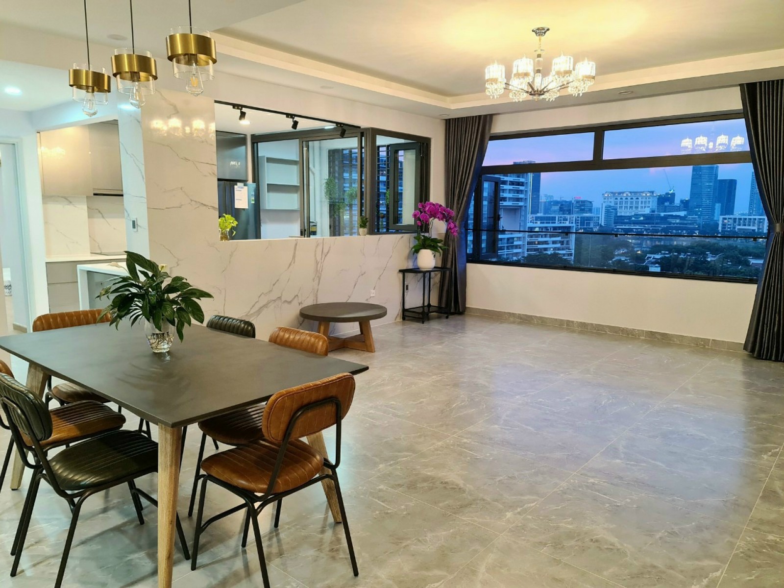 Cần bán căn hộ cao cấp Panorama PMH quận 7 diện tích: 147m2 có 3PN, 2WC nhà đẹp mới 100% giá 8,3 tỷ.