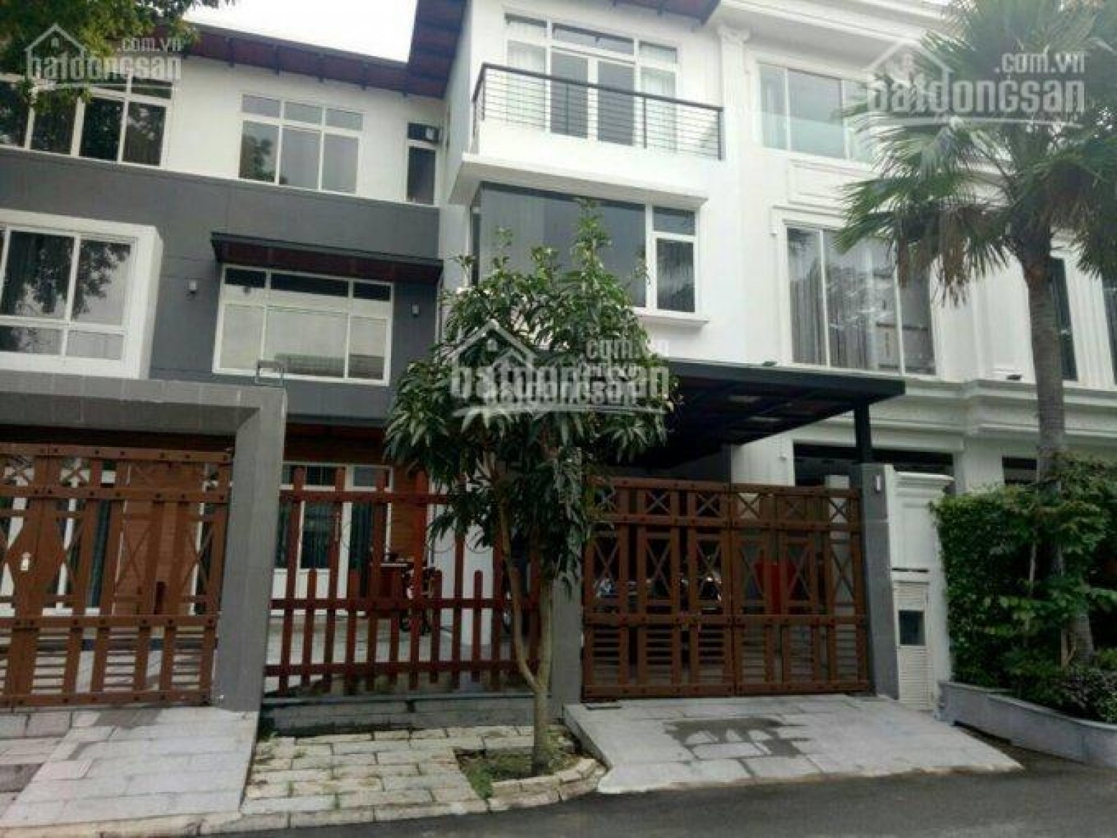 Cho thuê biệt thự PMH 4PN+1PLV nhà đẹp, nội thất mới như hình - 30 tr/thán LH: 0902 857 558 ( THANH PHONG ). - 2542