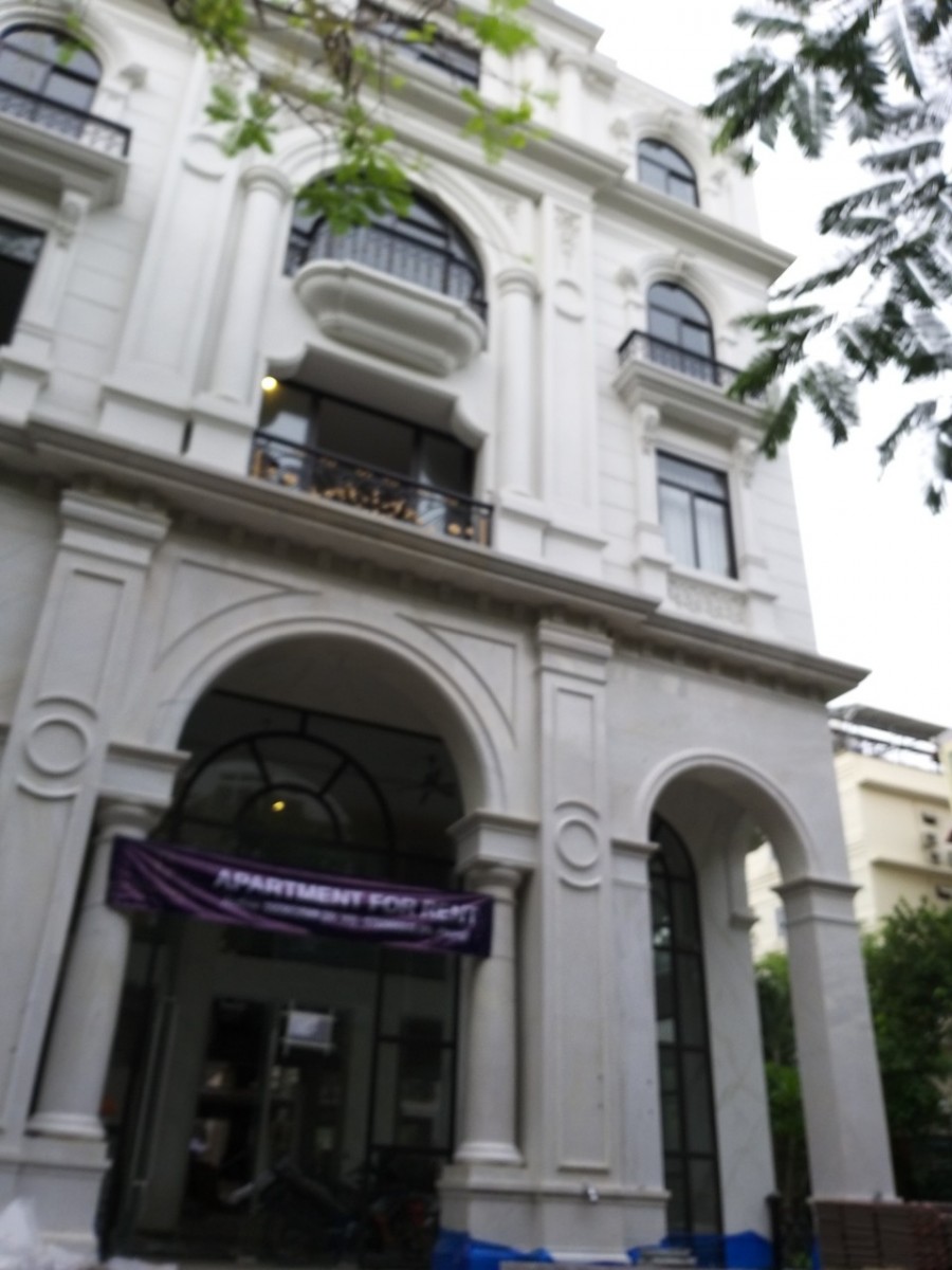 Tôi đang cần cho thuê gấp khách sạn nằm trong trung tâm Q7.