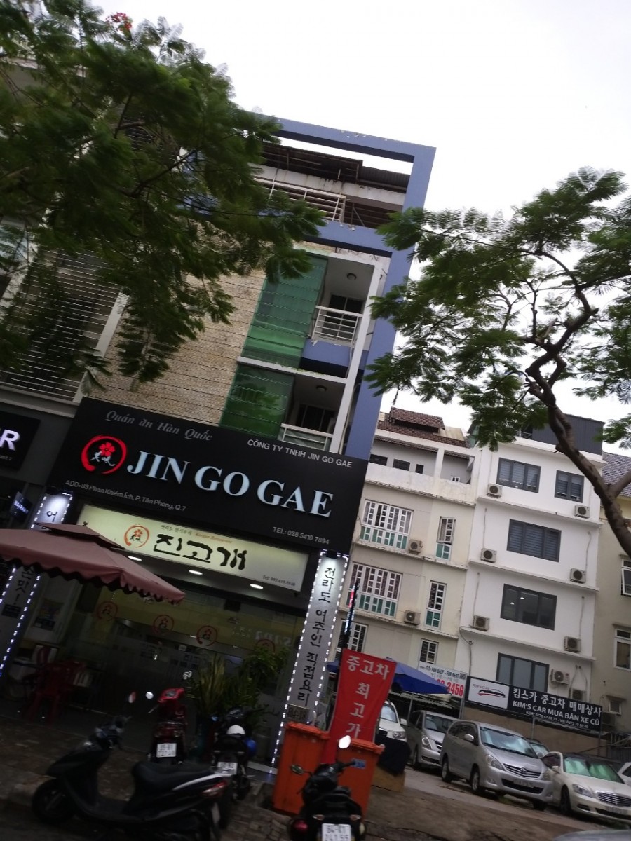 Cần cho thuê nhà phố hưng phước, DT: 6x18.5m, hầm, 1 trệt, 4 lầu