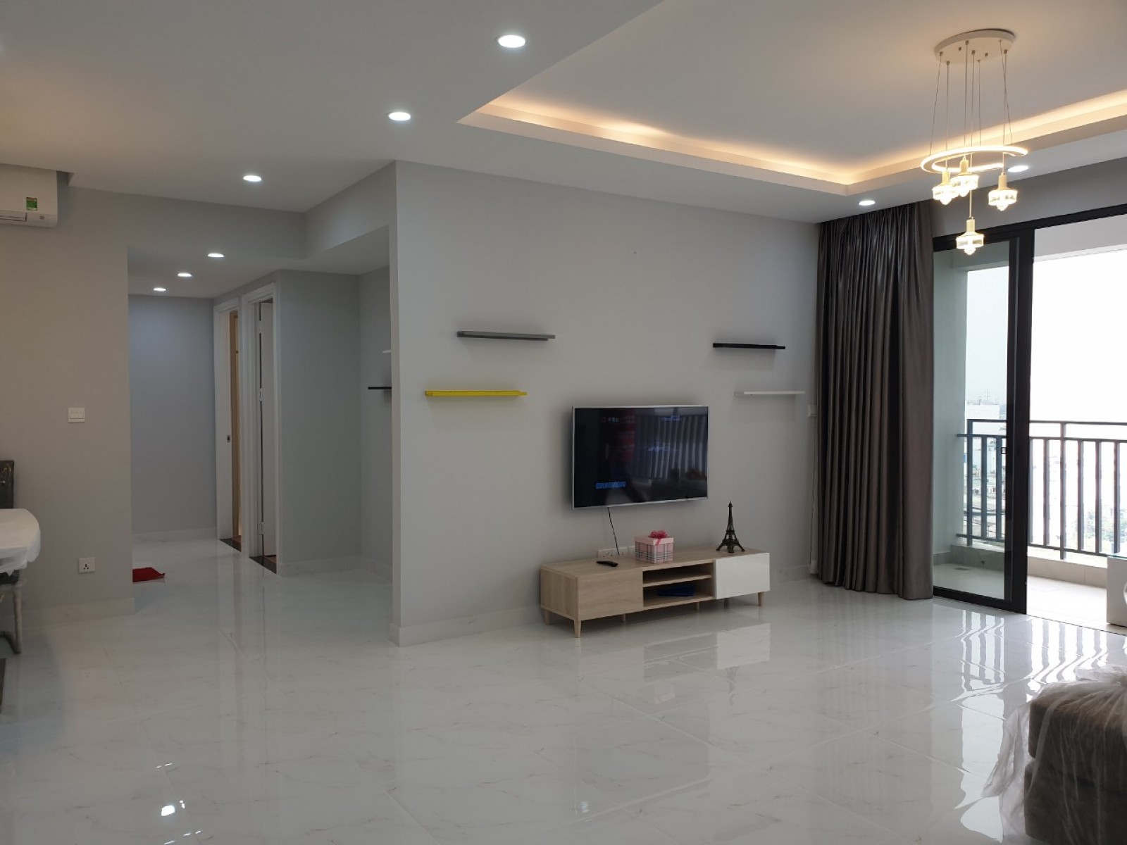 Cần cho thuê căn hộ Riverpark Phú Mỹ Hưng, quận 7, DT: 140m2 giá thuê: 27 triệu/tháng full nội thất.
