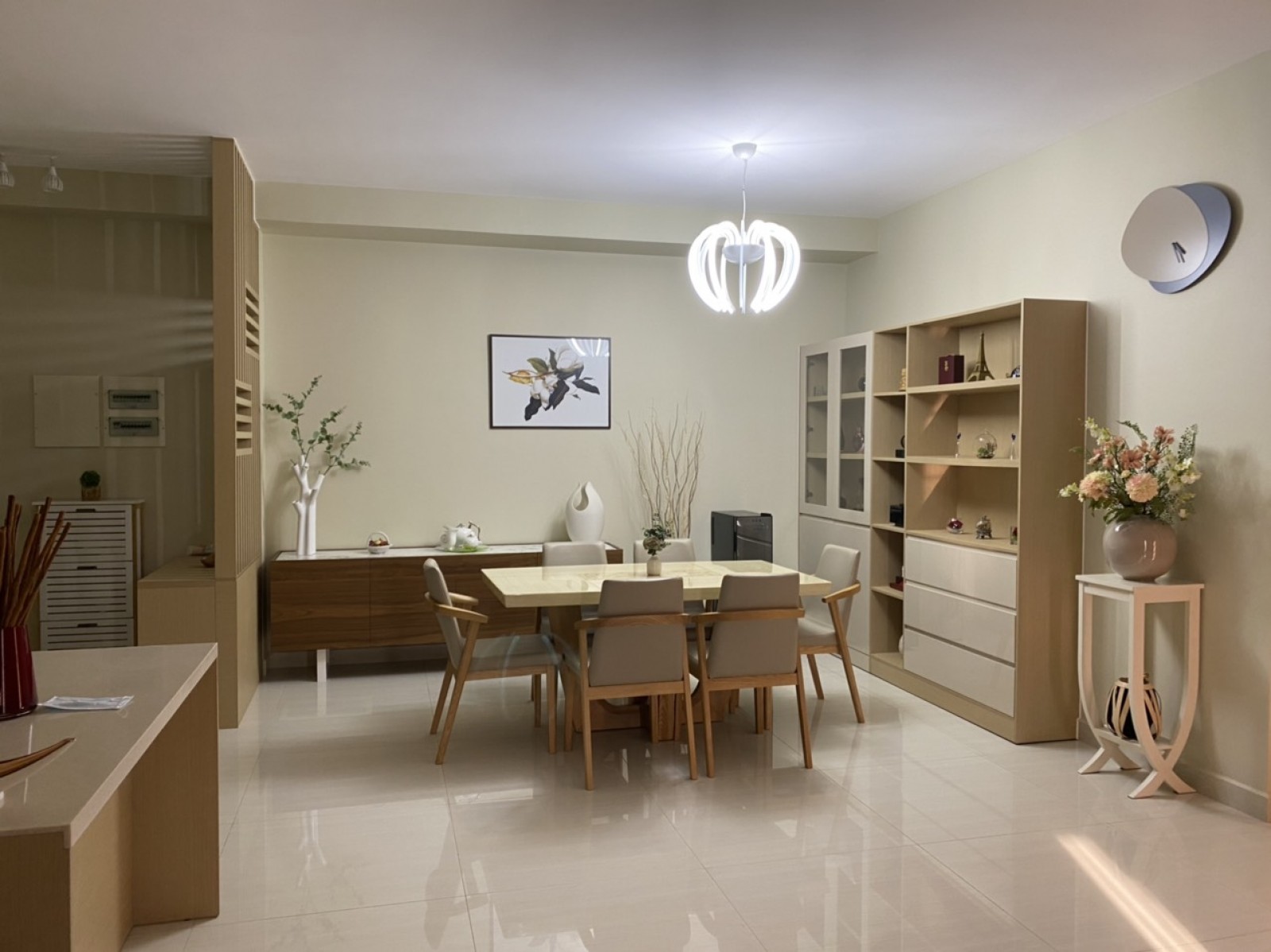 Cần cho thuê nhanh CH cao cấp Midtown Sakura, nội thất đầy đủ , căn góc , dt 135m2, view sông