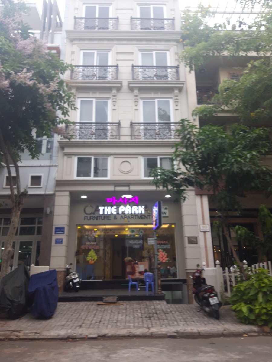 Cần bán nhà phố Hưng Gia - Phú Mỹ Hưng, Quận 7, nhà mới đang có HĐT 50 Triệu/tháng giá bán 21.8 tỷ rẻ nhất hiện nay.