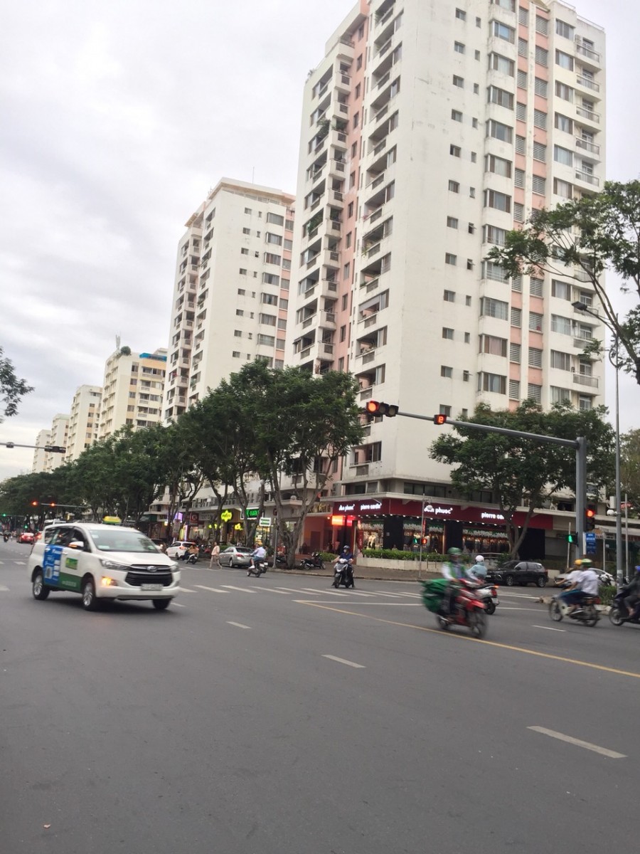 Cần tiền bán gấp shop khu GrandView, Phú Mỹ Hưng dt 7x14m trống suốt - 4955