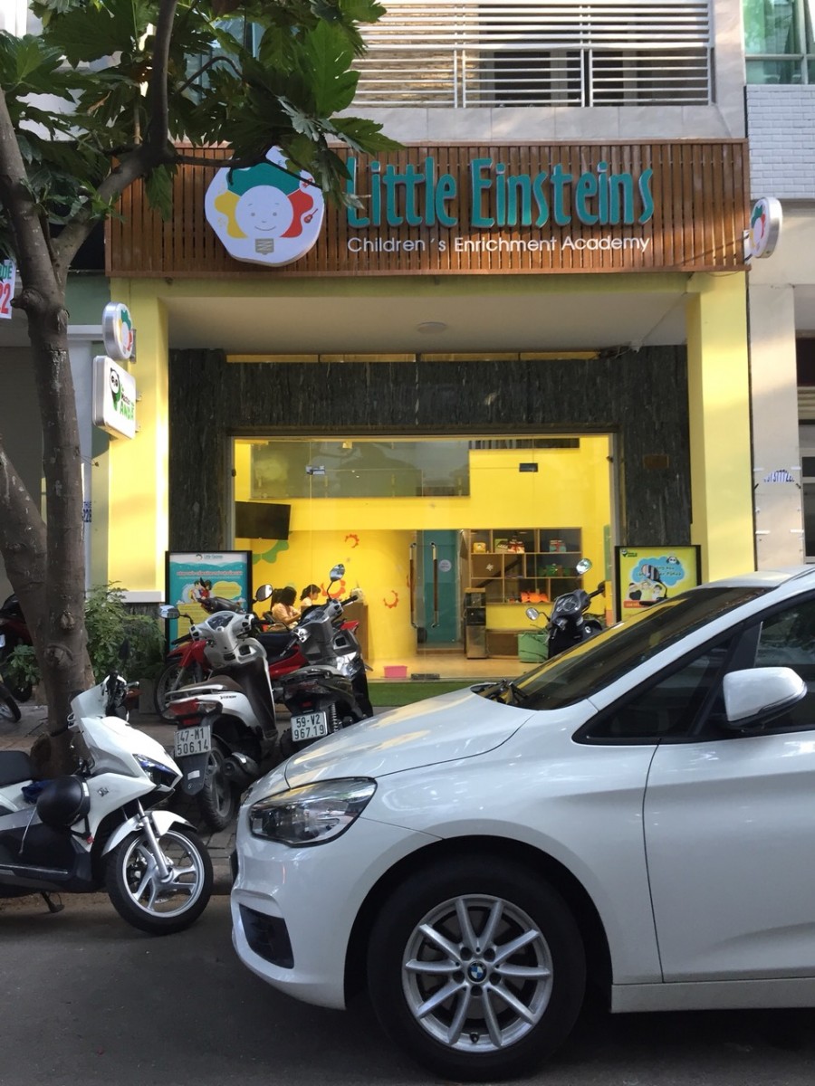 Bán nhà phố 5 lầu có hầm và thang máy khu Hưng Gia, đô thị Phú Mỹ Hưng