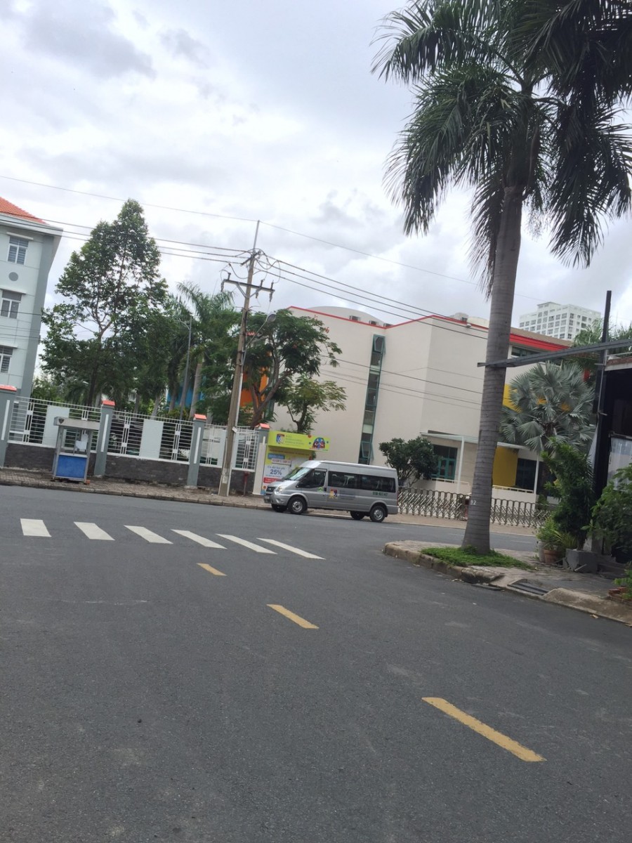 Bán nhà phố kinh doanh gần góc công viên nội khu đô thị Phú Mỹ Hưng - 5099