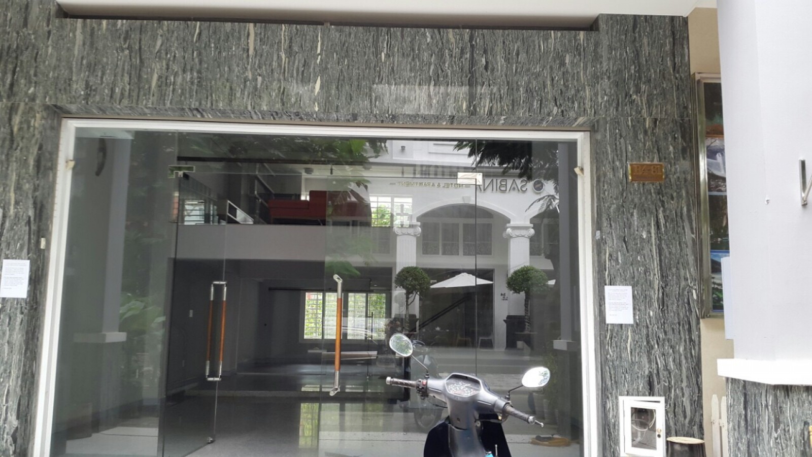 Bán nhà phố tự xây gần công viên thuộc khu phố Hưng Phước, Phú Mỹ Hưng