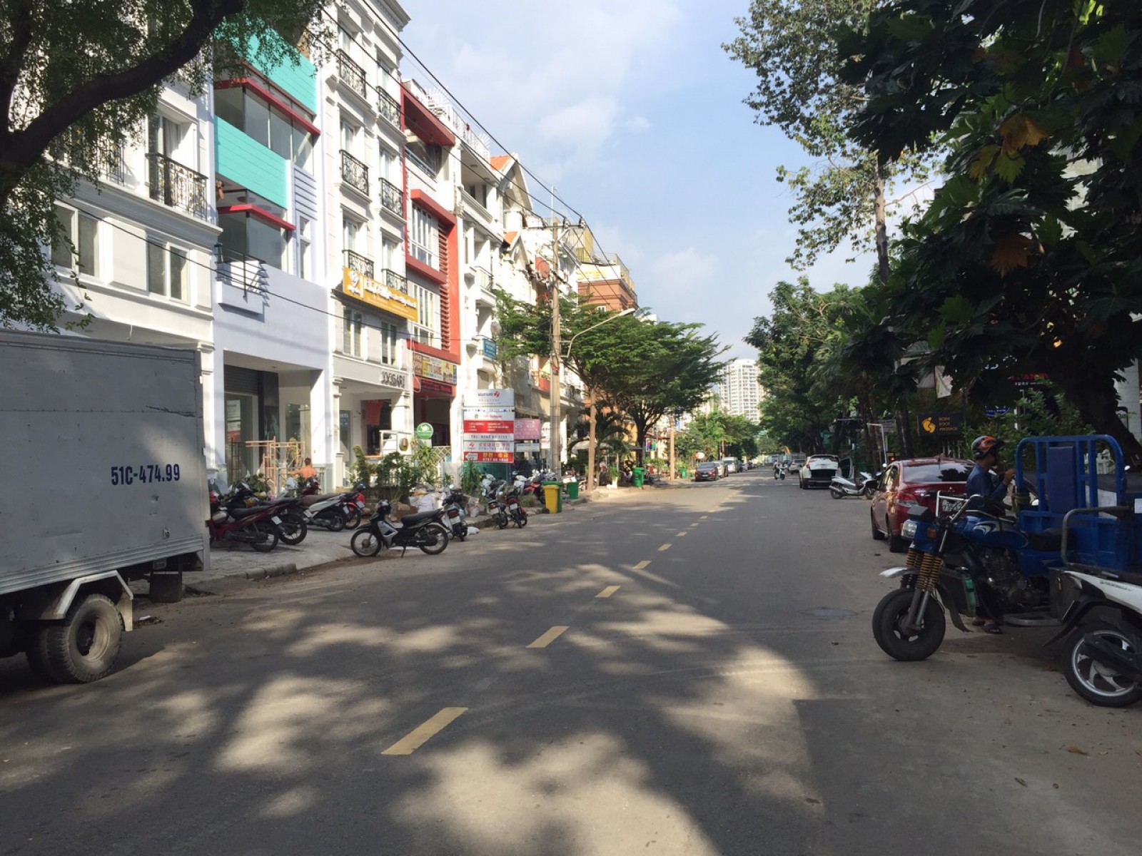 Nhà phố kinh doanh có thang máy 9PN, đô thị Phú Mỹ Hưng cần bán gấp