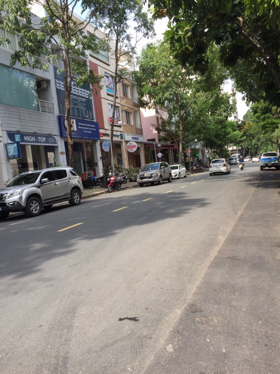 Nhà phố mặt tiền Hà Huy Tập, Phú Mỹ Hưng bán nhà nguyên căn 5 lầu