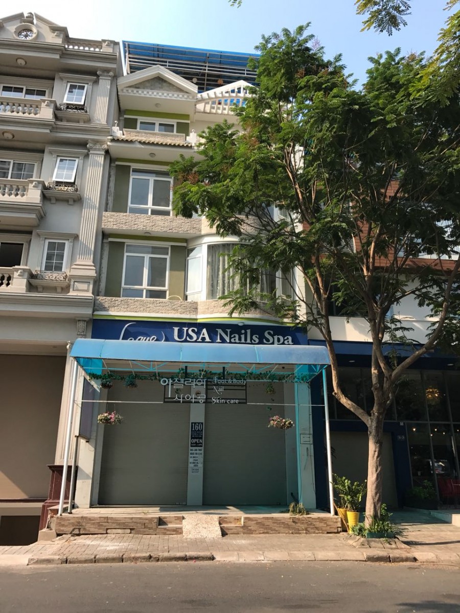 Mua ngay nhà 5 lầu có thang máy khu Nam Long, Phú Mỹ Hưng sổ cầm tay