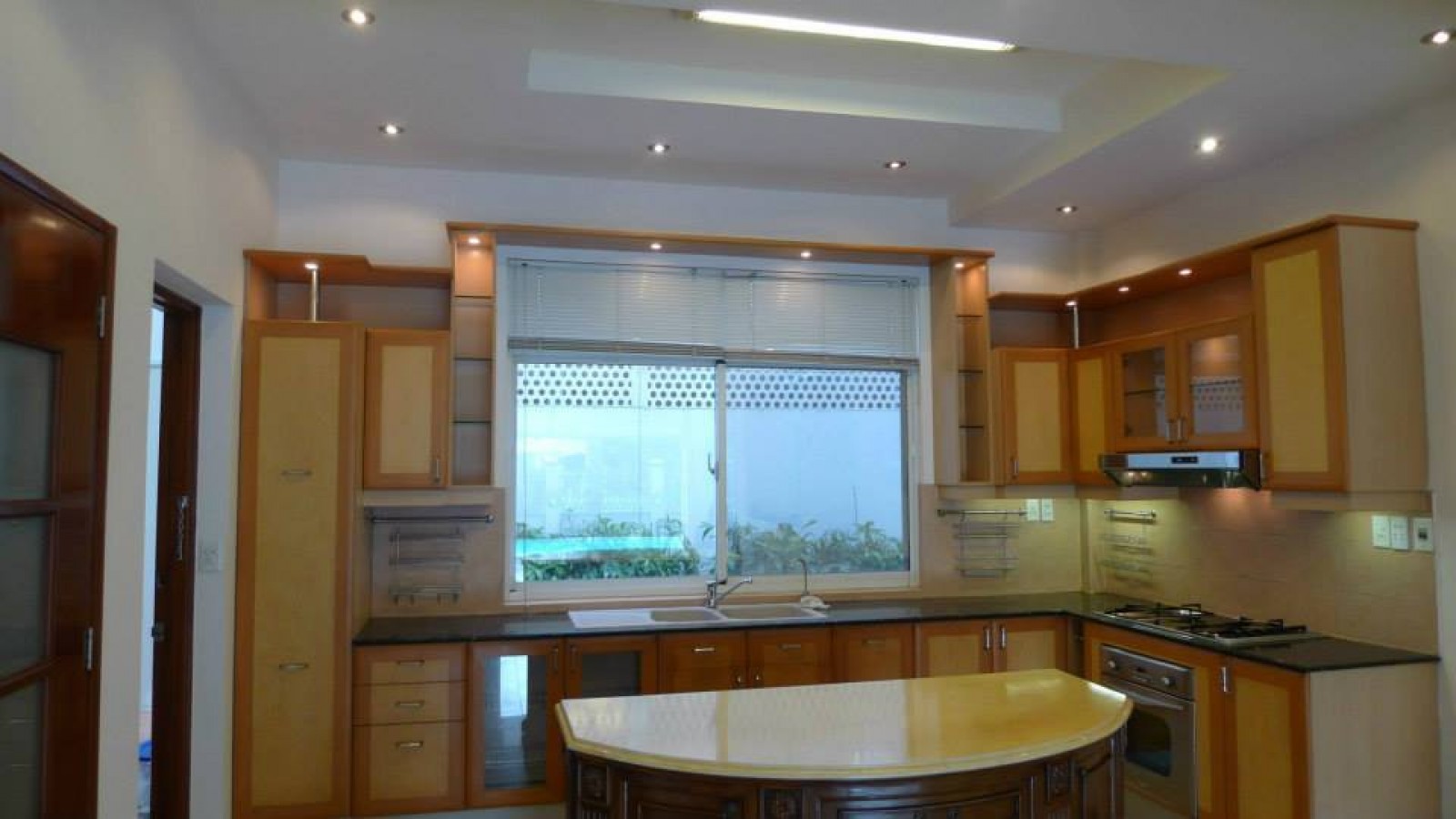 Biệt thự đẹp có sân vườn khu Mỹ Văn 1, đô thị Phú Mỹ Hưng cần cho thuê - 5724