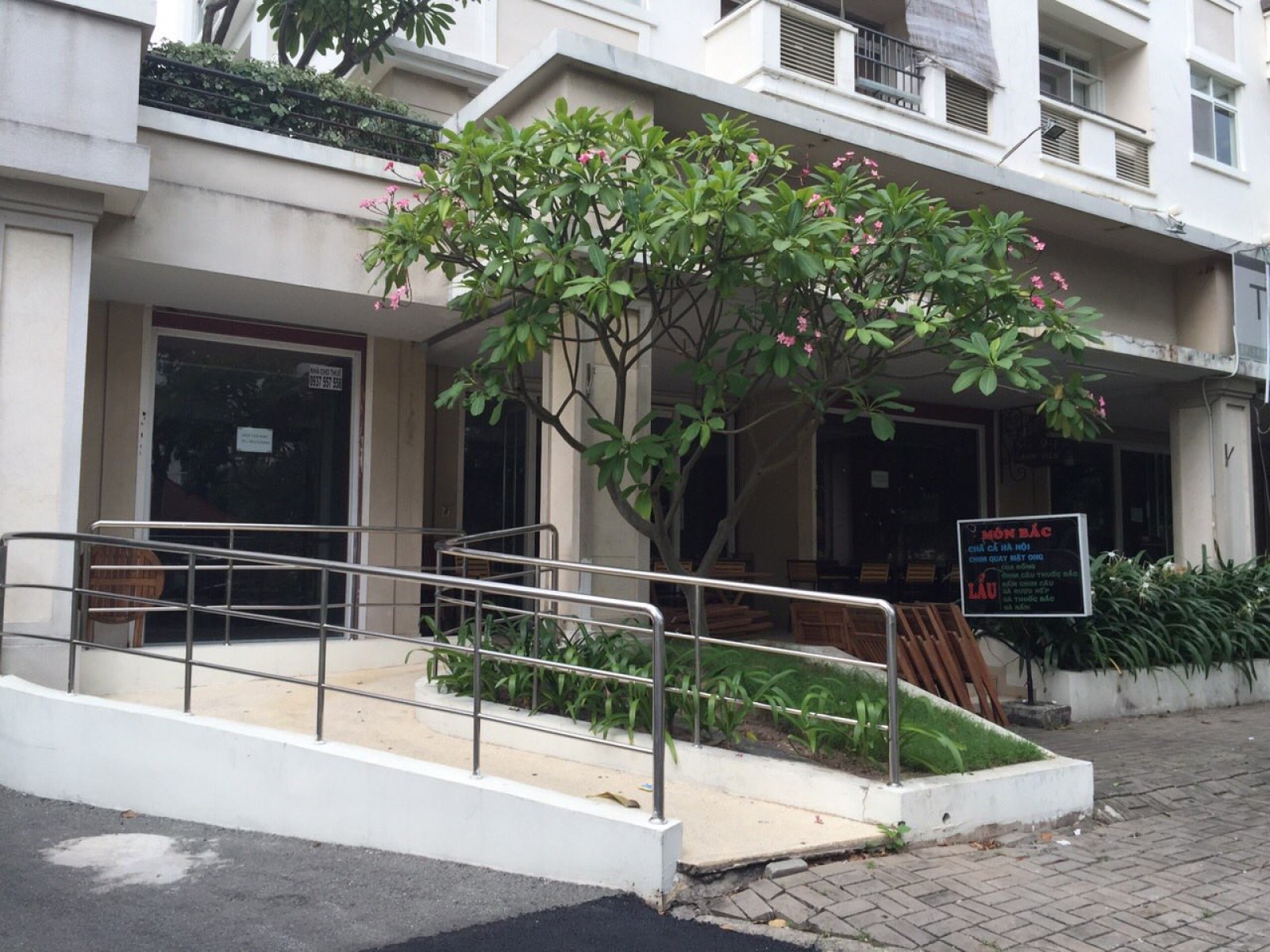 Cho thuê shophouse mặt tiền Đường C đối diện công viên, Phú Mỹ Hưng - 5938