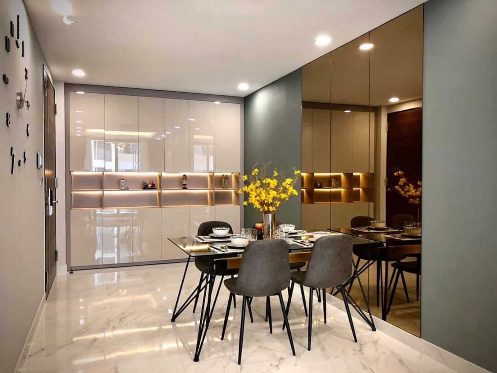 Chính chủ cần cho thuê CH garden count 2 dt 105m2, thiết kế 2pn, nội thất đẹp