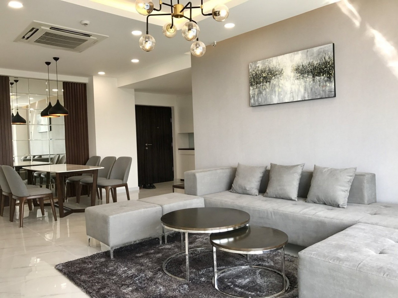 Cần cho thuê nhanh căn hộ Riverside Residence PMH, Q7 nhà đẹp giá rẻ nhất ,view sông thoáng mát .