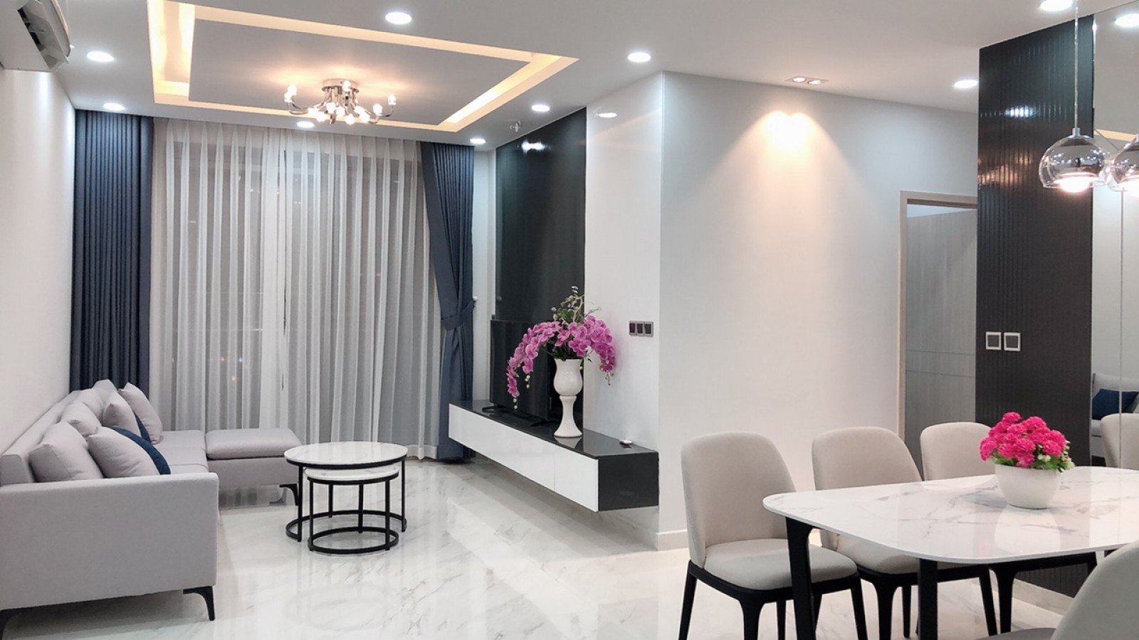 Cho thuê căn hộ Saigon South thiết kế 2PN nhà decor cực cao cấp mới 100% giá tốt nhất thị trường LH: 0902857558 THANH PHONG.