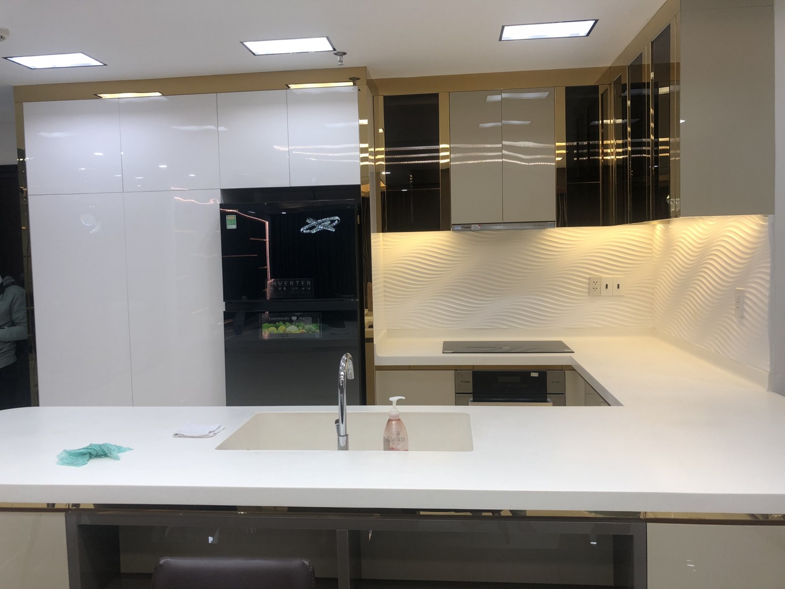 Cần cho thuê gấp căn hộ Mỹ Đức, Phú Mỹ Hưng, Quận 7,18 trieu/tháng, nội thất dính tường