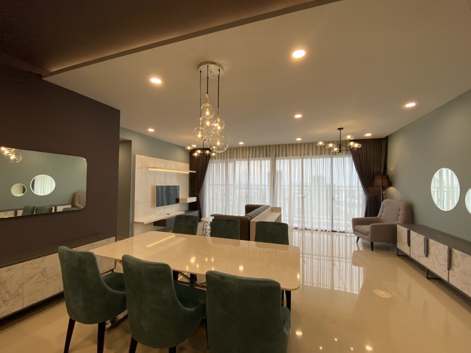 Cho thuê căn hộ Grand View Phú Mỹ Hưng. Giá cho thuê: 17 triệu/tháng nhà full nội thất LH: 0902857558 THANH PHONG.