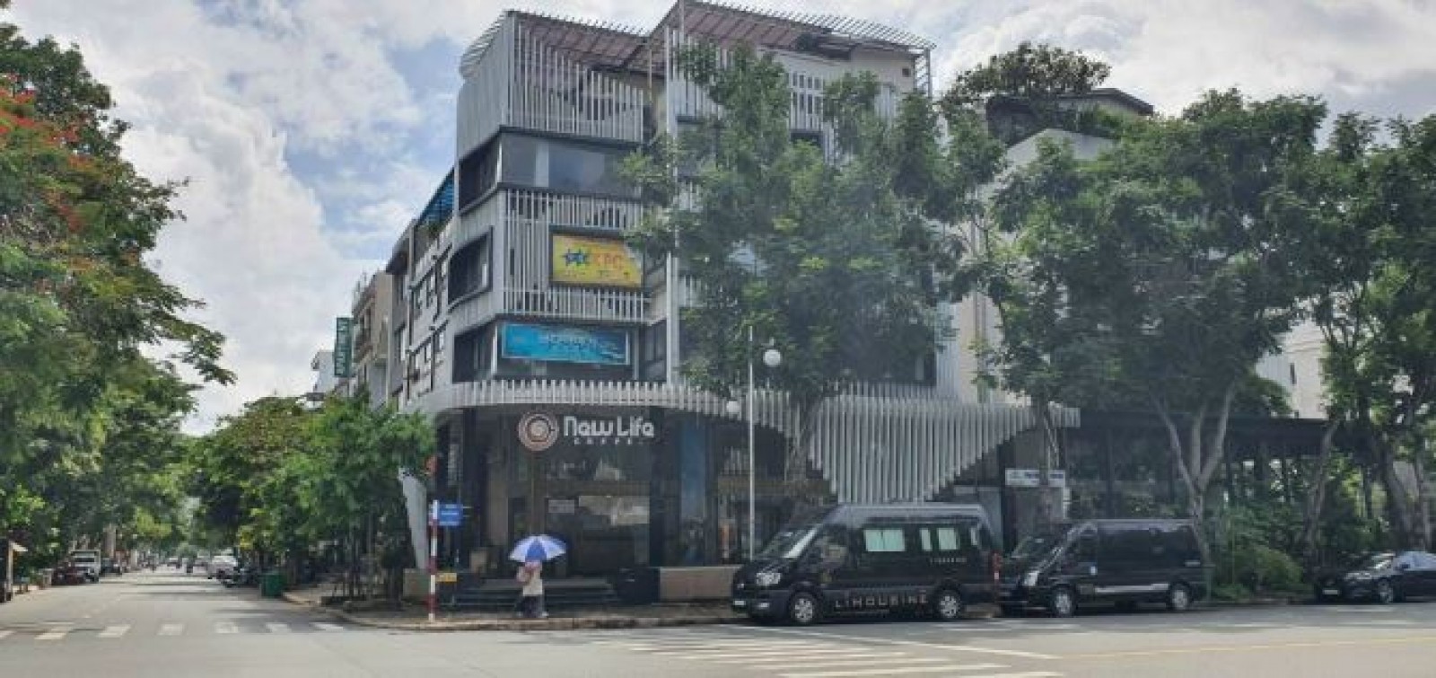 Cho thuê nhanh căn góc 2 mặt tiền Bùi Bằng Đoàn Phú Mỹ Hưng giá tốt nhất thị trường