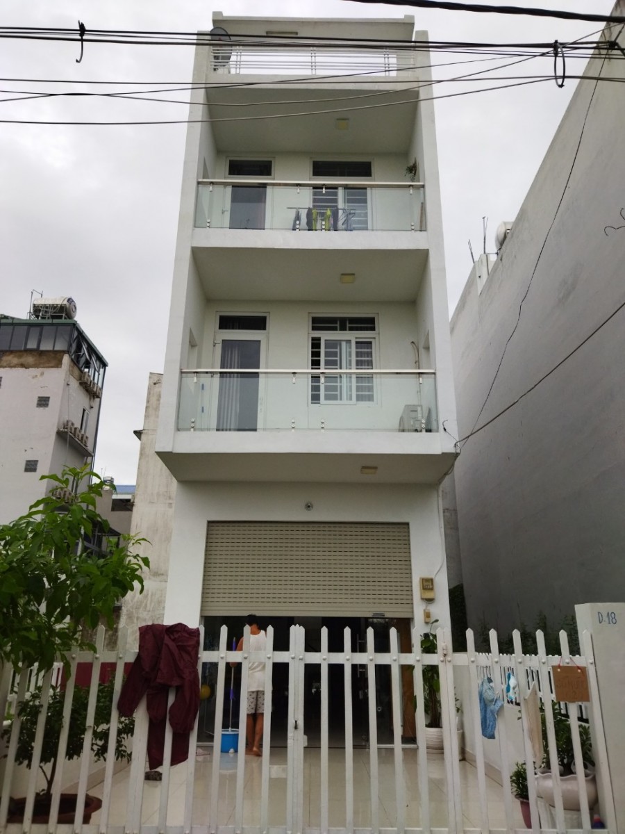 Bán nhà phố khu dân cư Phú Mỹ, 5x18m 1 trệt 2 lầu sân thượng, giá: 9 tỷ. Lh: 0917857039 Em Xuân. - 530