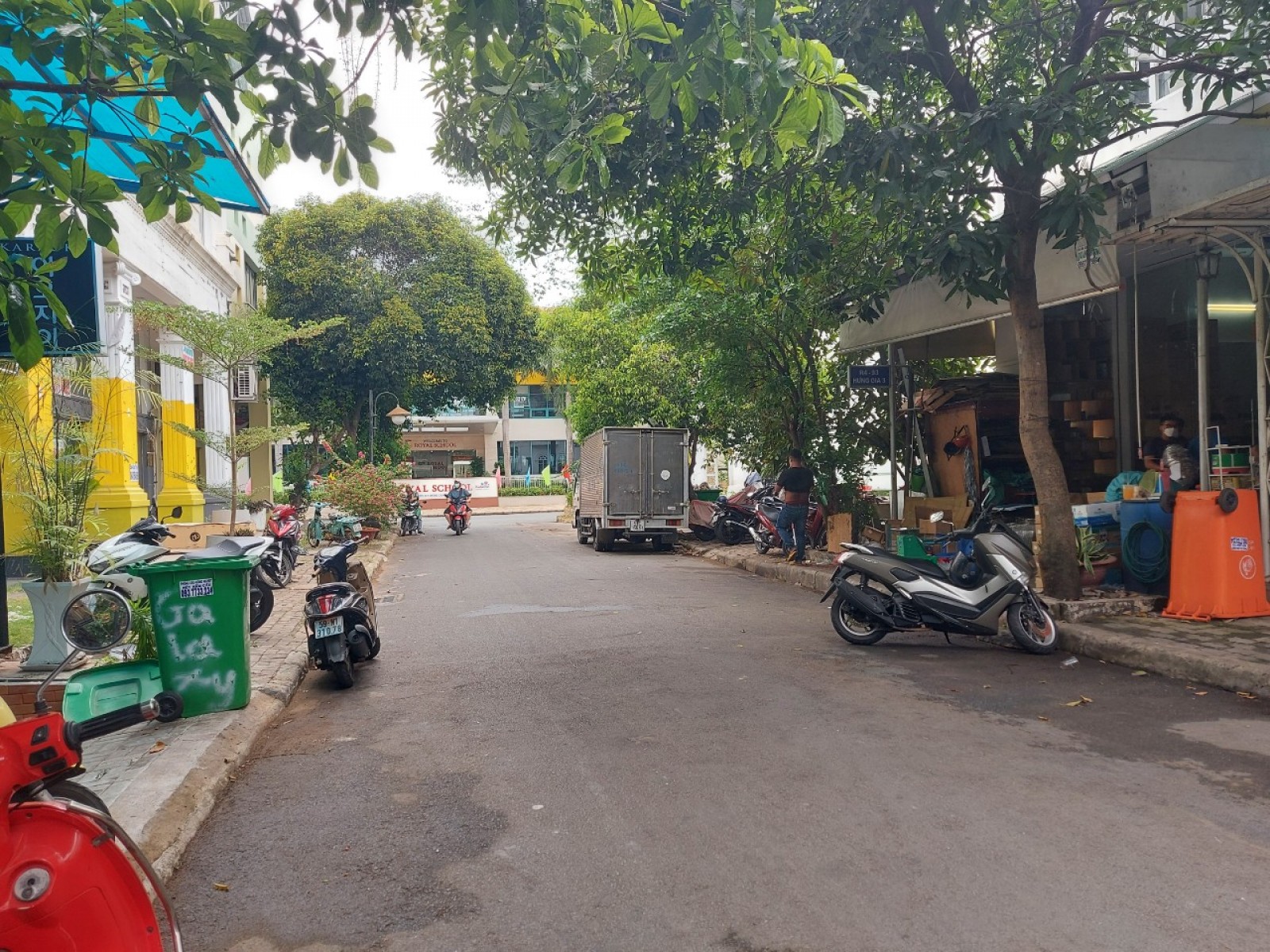 Cho thuê mặt bằng kinh doanh nhà hàng, cafe, quán ăn, Hưng Gia PMH, Q7.