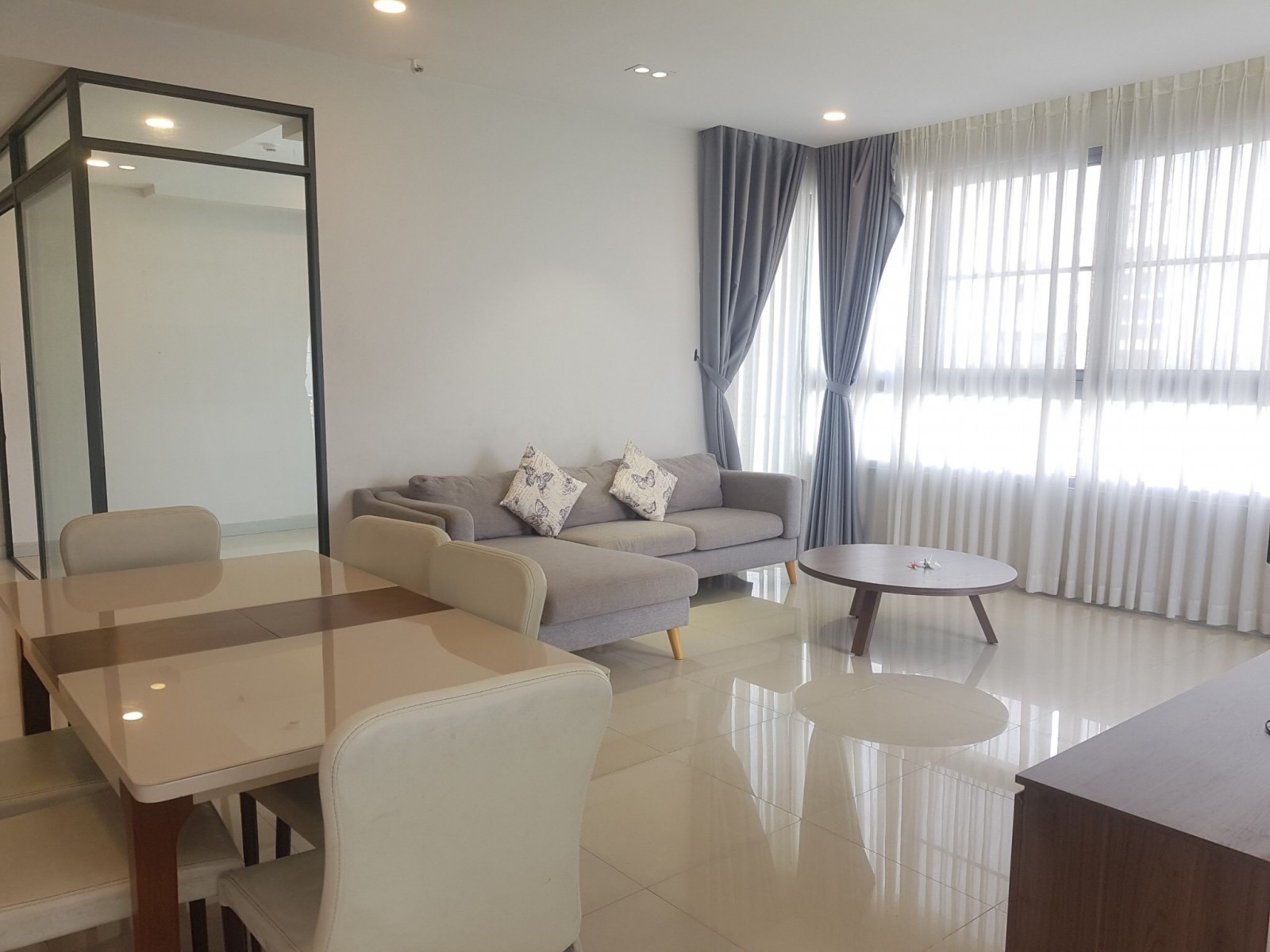 Cho thuê căn hộ Mỹ Phát Phú Mỹ Hưng, Quận 7 DT: 137m2, giá 28tr/tháng nhà đẹp full nội thất đẹp