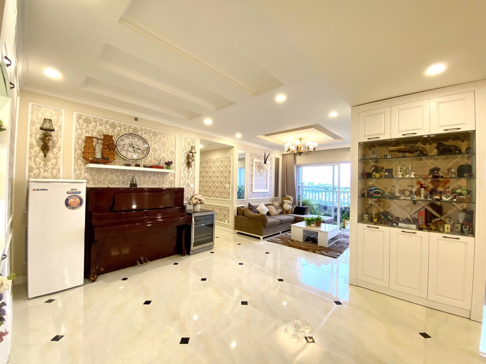 Bán căn hộ Mỹ Phát, PMH, Quận 7 DT: 137m2, 3PN, 2WC, nội thất cao cấp, view sông. Giá 6,1 tỷ rẻ nhất thị trường LH: 0902857558 THANH PHONG.