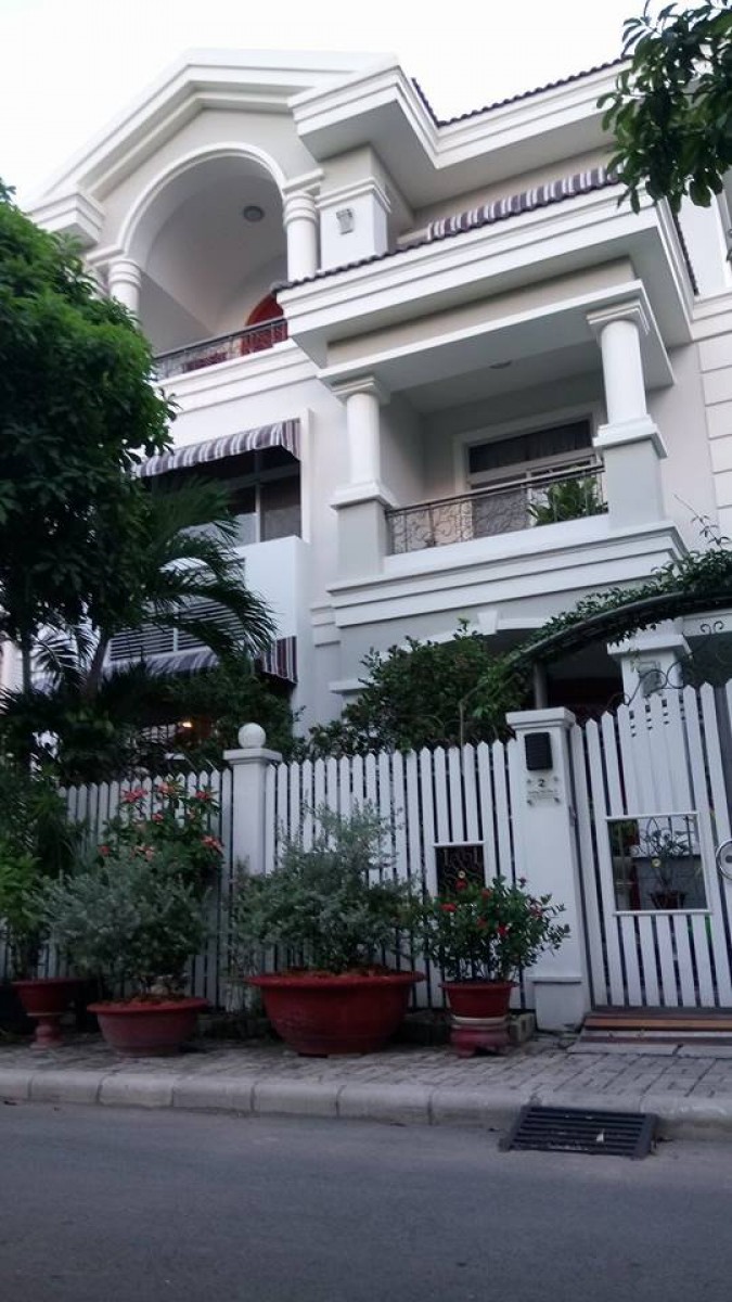 Biệt thự tứ lập Mỹ Gia 1 view trực diện công viên nội khu -P.Tân Phú, Q.7 nhà đẹp vị trí tốt để kinh doanh LH 092857558 THANH PHONG.