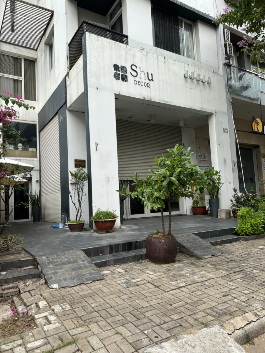 Cần cho thuê mặt bằng văn phòng tầng trệt nhà phố Hưng Phước 3 MT đường số 6, giá 20 triệu/tháng. - 6581