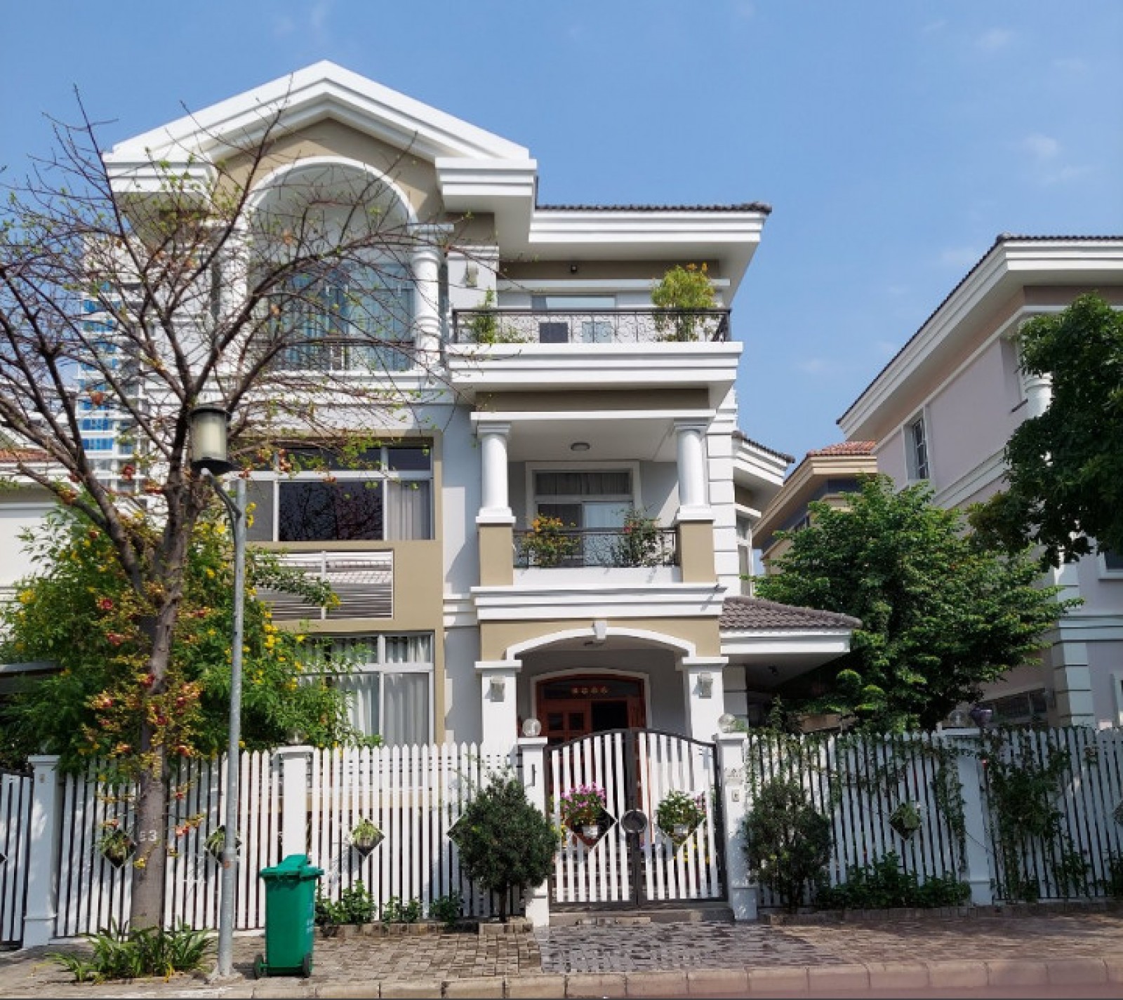 Cho thuê biệt thự Hưng Thái, DT 7x18m, giá tốt nhất chỉ từ 26 triệu/tháng. LH 0902857558 THANH PHONG.