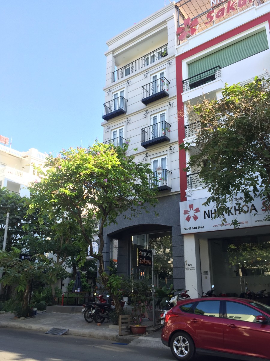 Cho thuê nhà phố Hưng Phước, giá 50 triệu/tháng. DT: 6x18.5m trệt 3 lầu, áp mái,  Phú Mỹ Hưng, Q7. LH: 0946972730