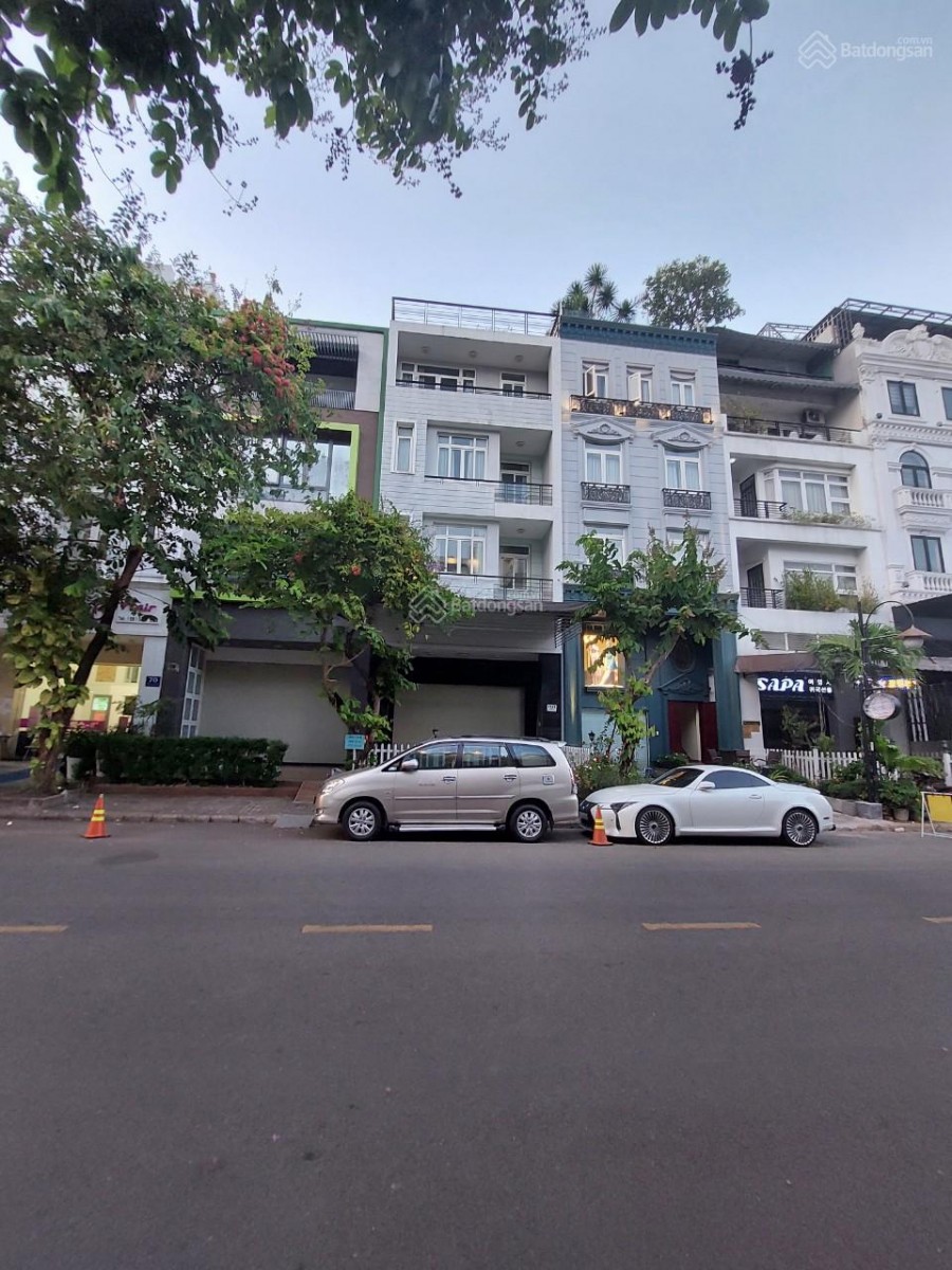 Cho thuê Nhà phố nguyên căn Hưng Phước Phú Mỹ Hưng Q7, hầm, trệt, lửng, 3 lầu. thang máy. LH: 0917857039