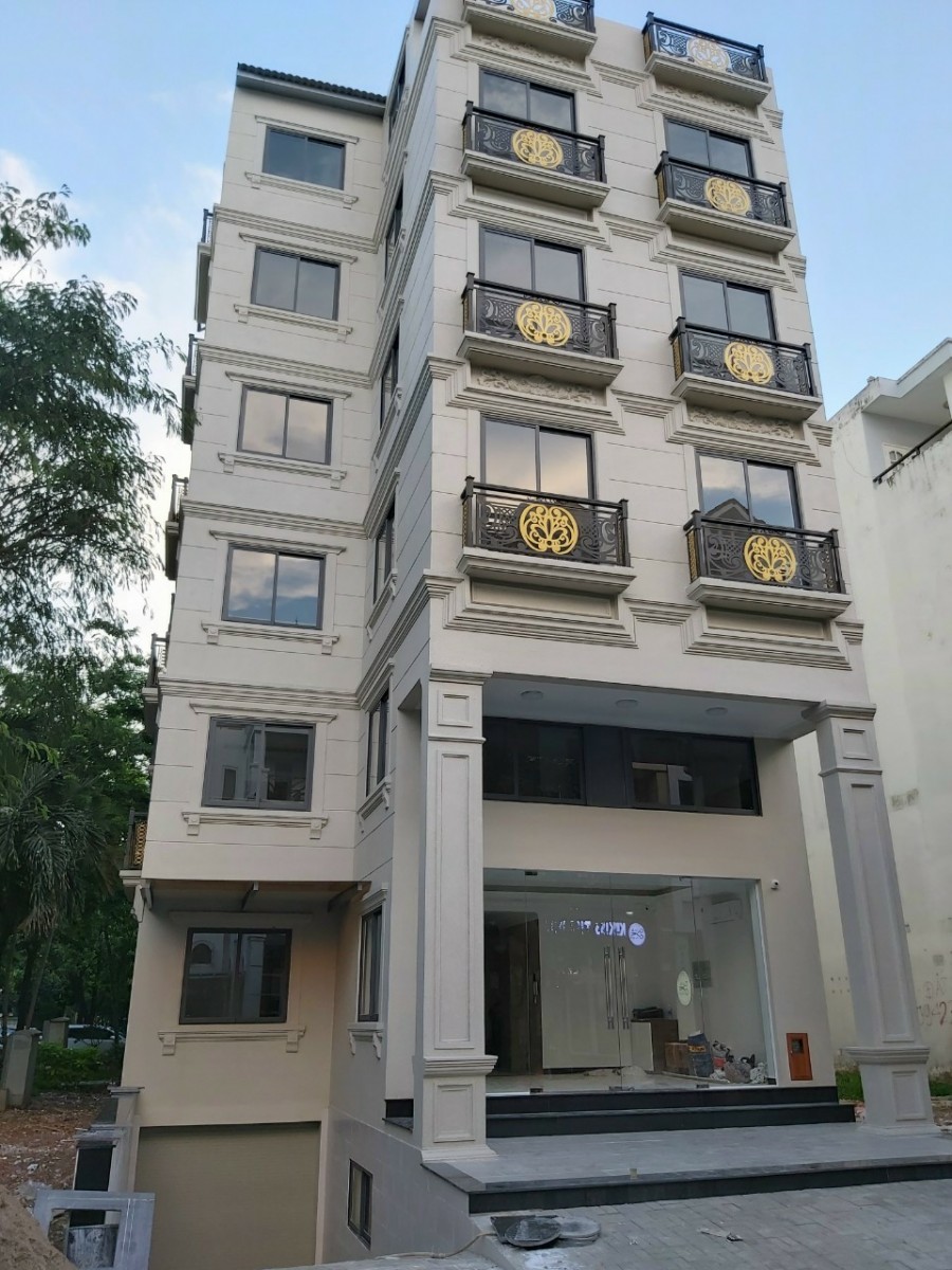 Cho thuê nguyên căn hộ dịch vụ, khách sạn mới 26 phòng full nội thất. Phú Mỹ Hưng, Quận 7. Gía: 7000$/tháng. LH: 0946972730 Tân.