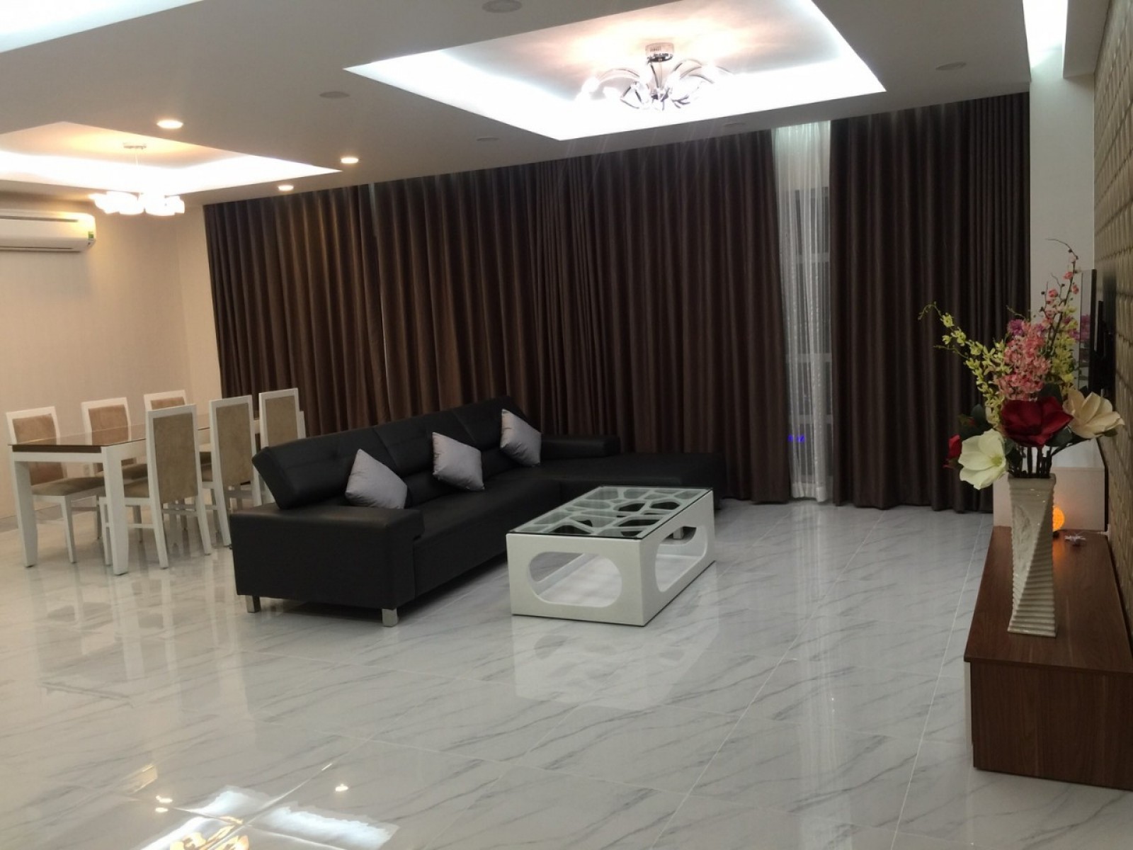 Cần cho thuê nhanh căn hộ Grand View C đối diện trường Đinh Thiện Lý, 3PN,dt 158m2, nội thất đầy đủ giá tốt nhất thị trường.