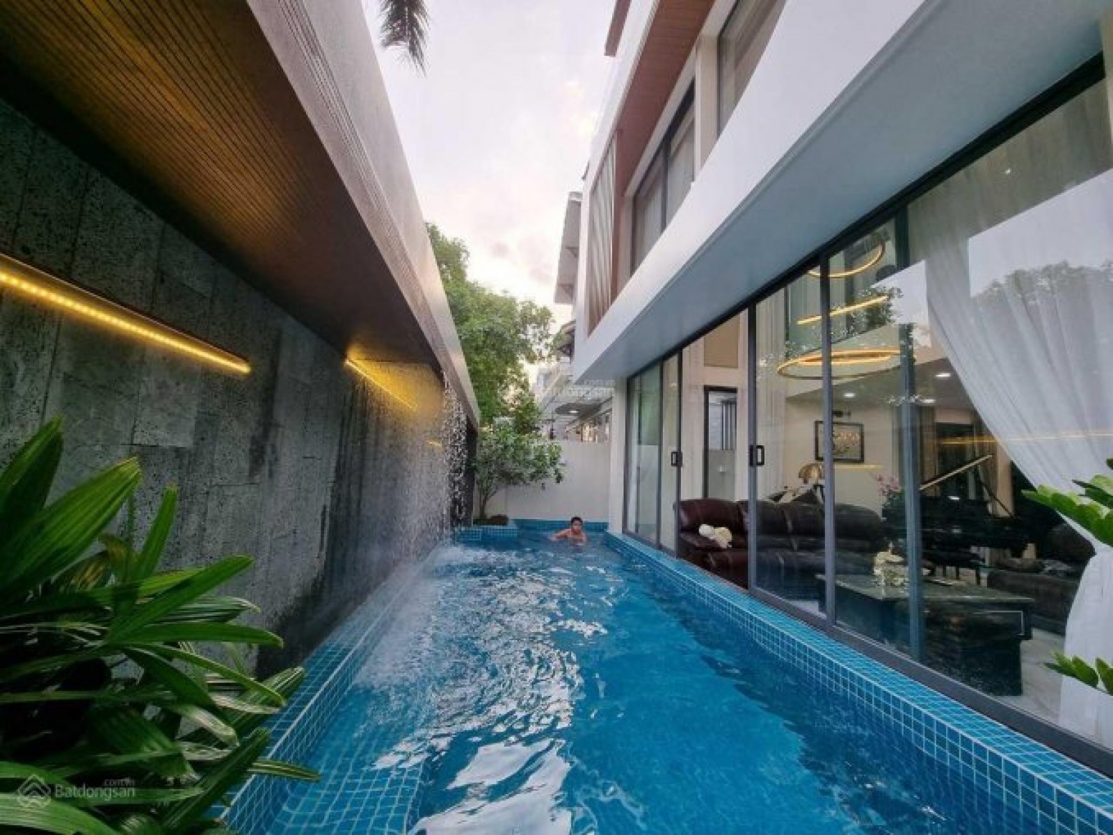 Bán gấp biệt thự song lập siêu Vip trung tâm cảnh đồi Phú Mỹ Hưng Q7 giá rẻ để đầu tư LH 0902 857 558 THANH PHONG. - 6974