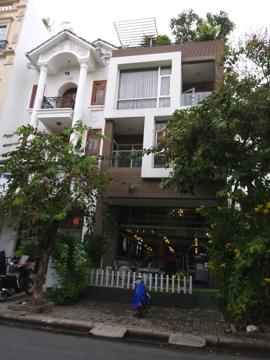 Cho thuê gấp nhà phố Hưng Gia 3, trệt, lửng, 3 lầu, Phú Mỹ Hưng, Quận 7, giá 55 triệu/tháng. LH: 0917857039