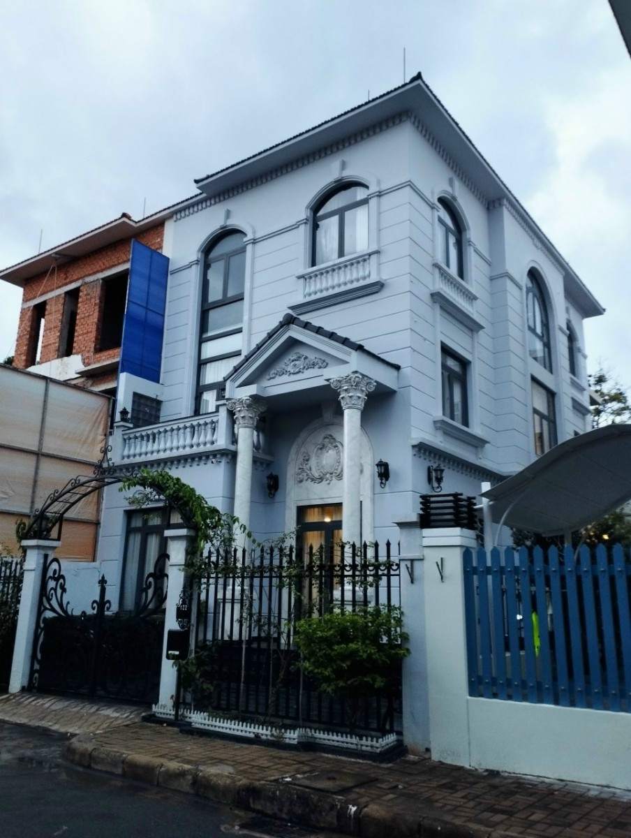 Cho thuê biệt thự Phú Mỹ Hưng, Quận 7, 5PN, 5WC, giá: 75 triệu/tháng. LH: 0946972730 Tân