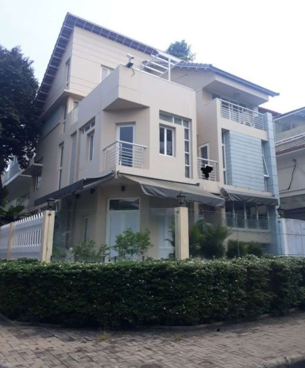 Mặt bằng nguyên căn biệt thự MT đường Phạm Thái Bường, trung tâm Phú Mỹ Hưng, Thuận tiện cho việc kinh doanh, làm văn phòng. LH: 0946972730 Tân.