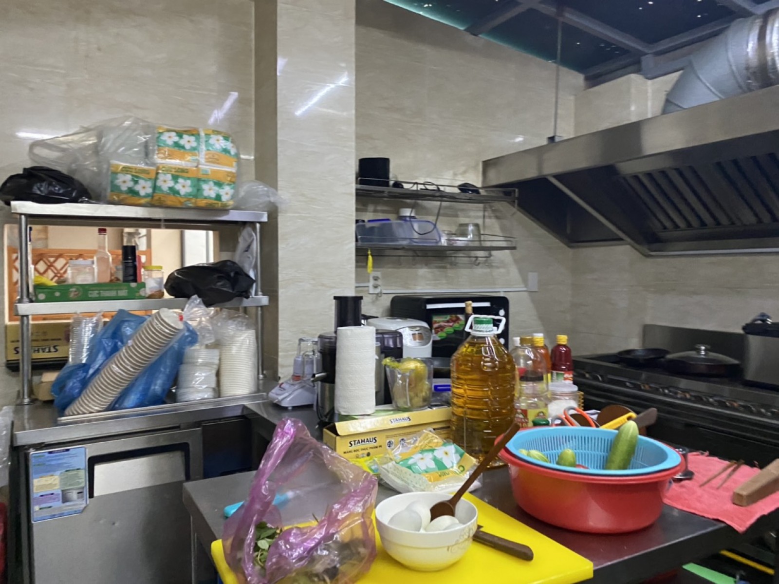Cho thuê mặt bằng tầng trệt Phú Mỹ Hưng đường lớn Cao Triều Phát làm quán ăn, cafe. LH: 0946972730 Tân. - 7105