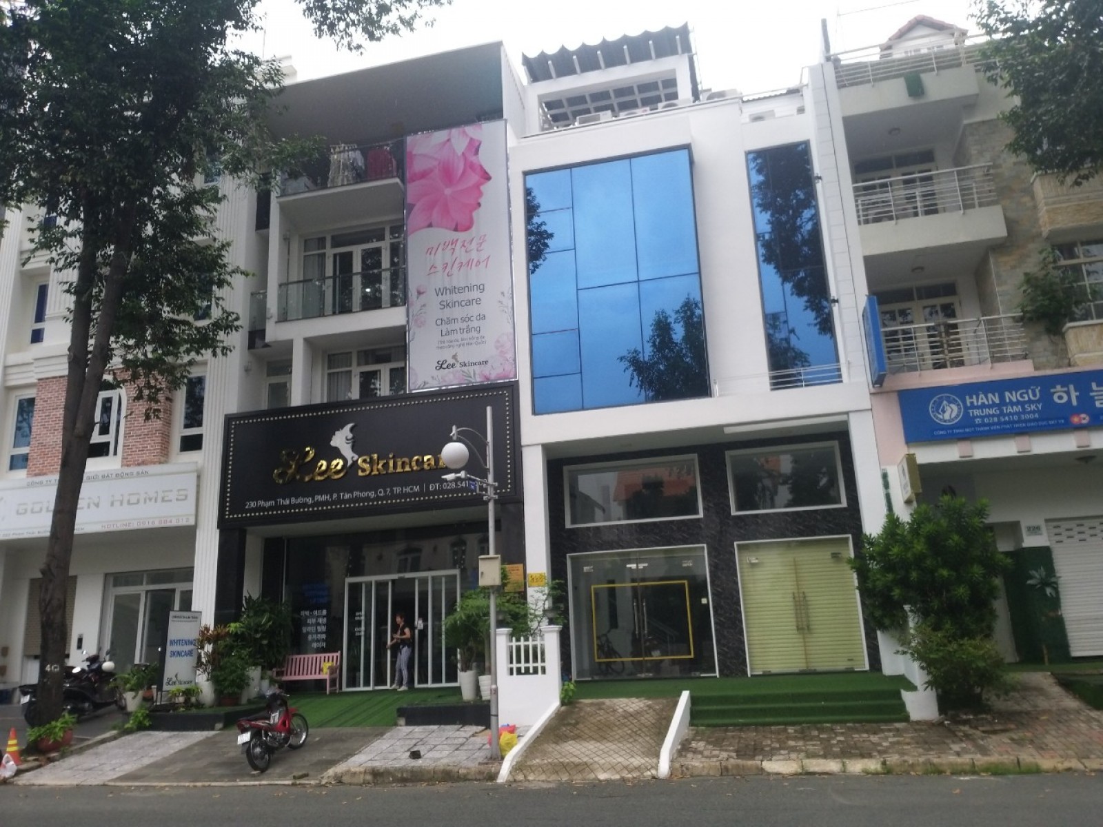 Cần cho thuê nhà phố thang máy đường Phạm Thái Bường, Phú Mỹ Hưng, Quận 7. LH: 0946972730 Tân. - 7144