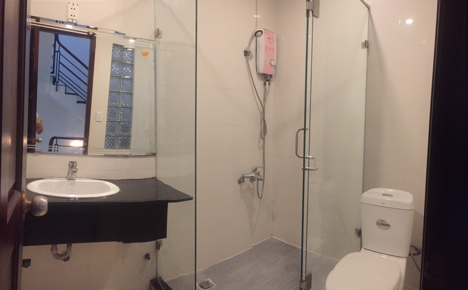 Bán nguyên căn nhà phố 5 lầu với 4PN lớn khu Hưng Gia 1, Phú Mỹ Hưng    - 687