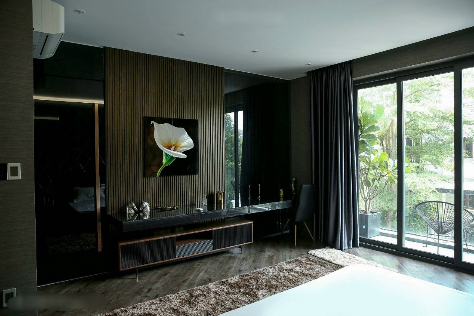 Bán biệt Mỹ Toàn Khu Cảnh Đồi- Phú Mỹ Hưng, Quận 7. DT: 8x18,5m. Có thang máy, nhà mới 100%, giá 57 tỷ. LH: 0946972730 Tân. - 7285