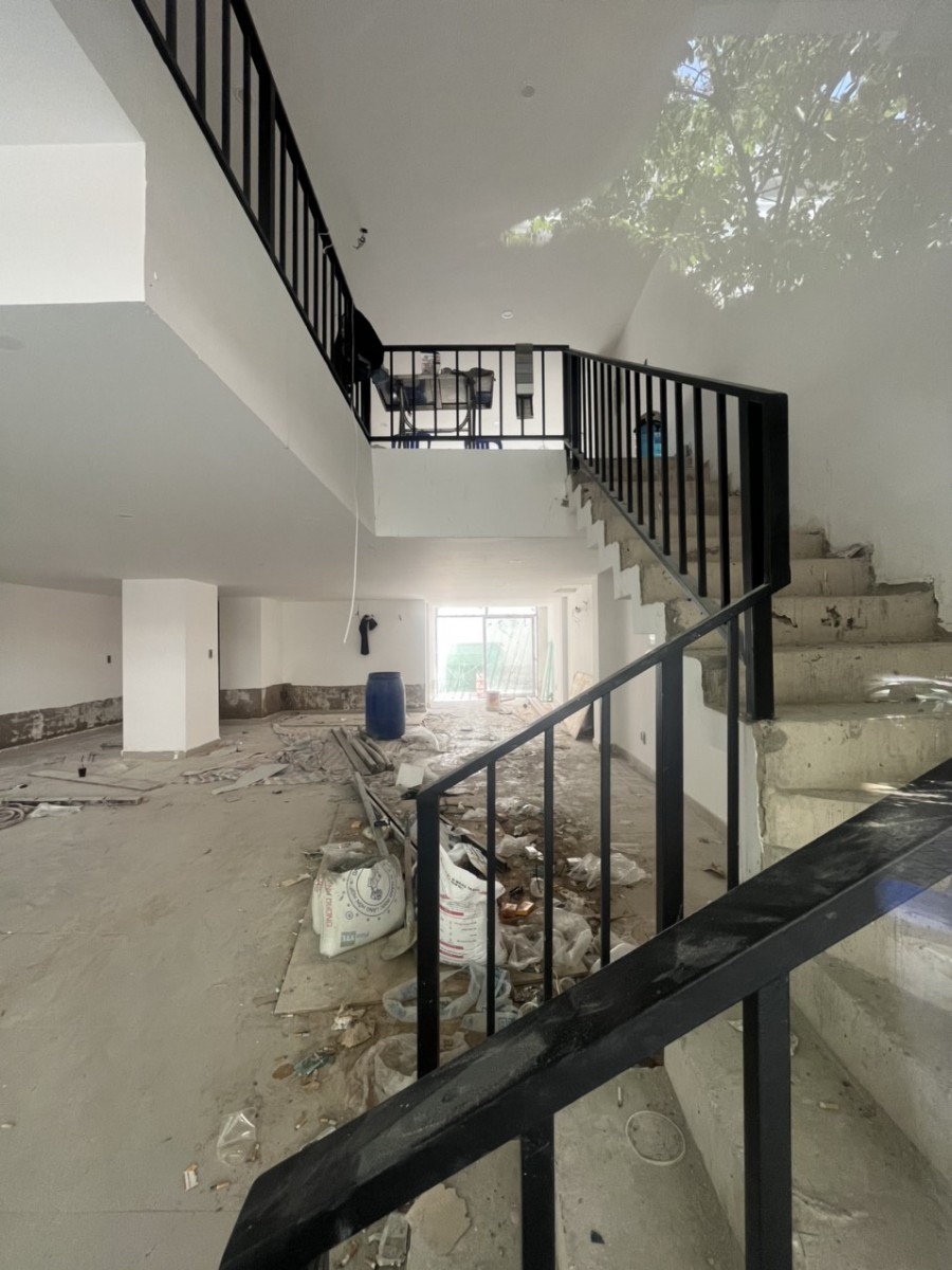 Cho thuê mặt bằng trệt lửng nối đi riêng mặt tiền đường lớn Lê Văn Thiêm Phú Mỹ Hưng, Q7. - 7610