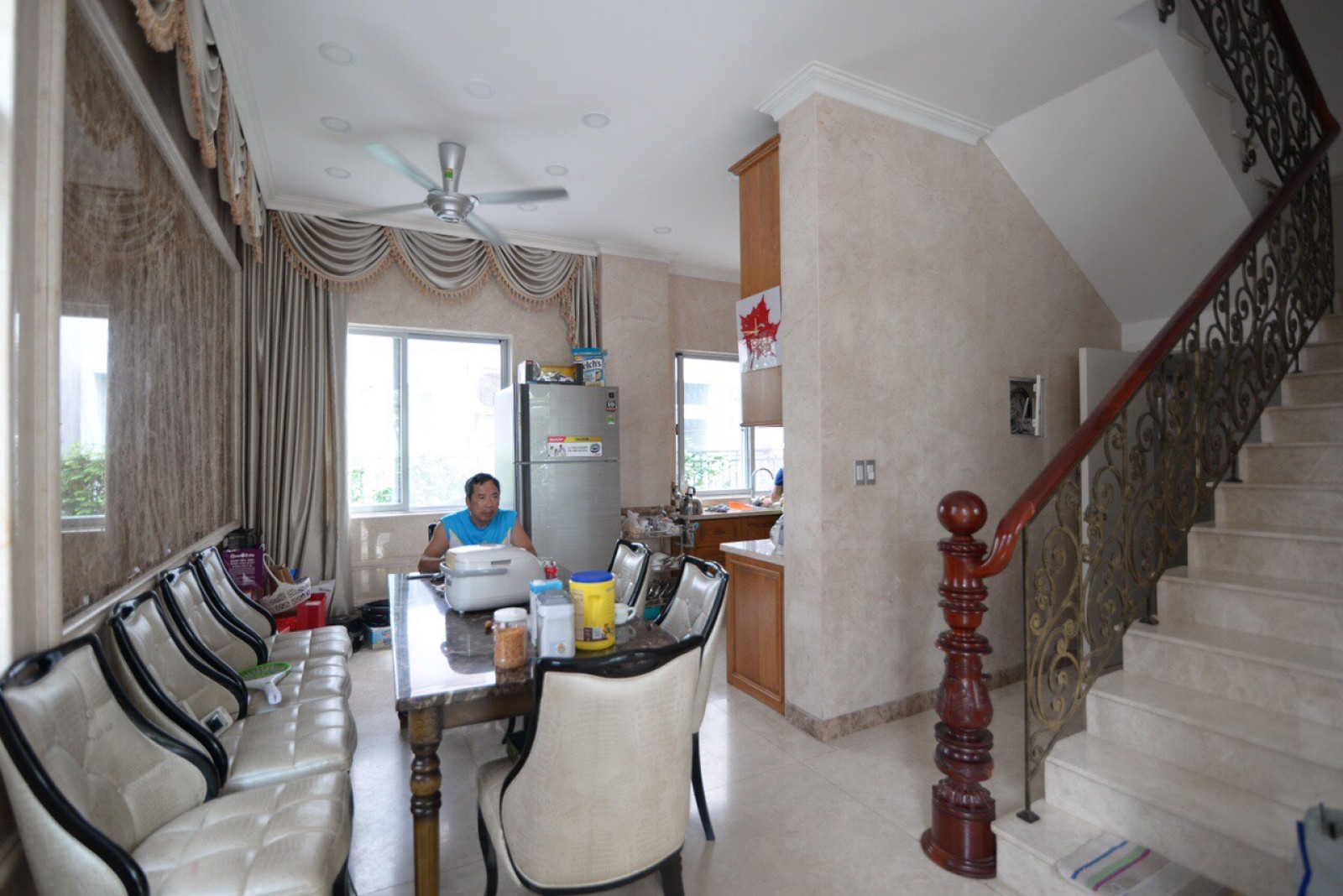 Cho thuê biệt thự Nam Viên Phú Mỹ Hưng, quận 7.. DT: 9x18m, giá chỉ 46 triệu nhà bao đẹp.