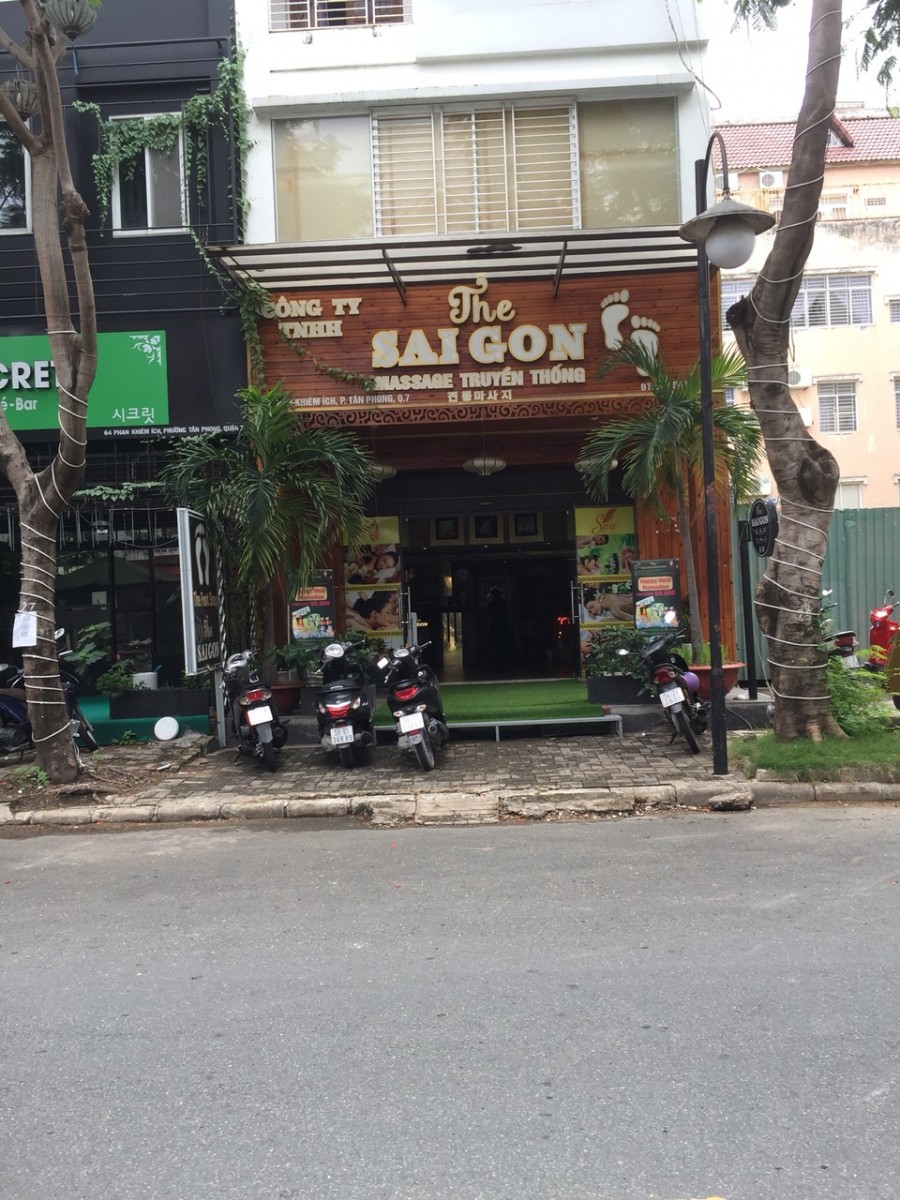 Bán nhà phố tự xây gần công viên thuộc khu phố Hưng Phước, Phú Mỹ Hưng