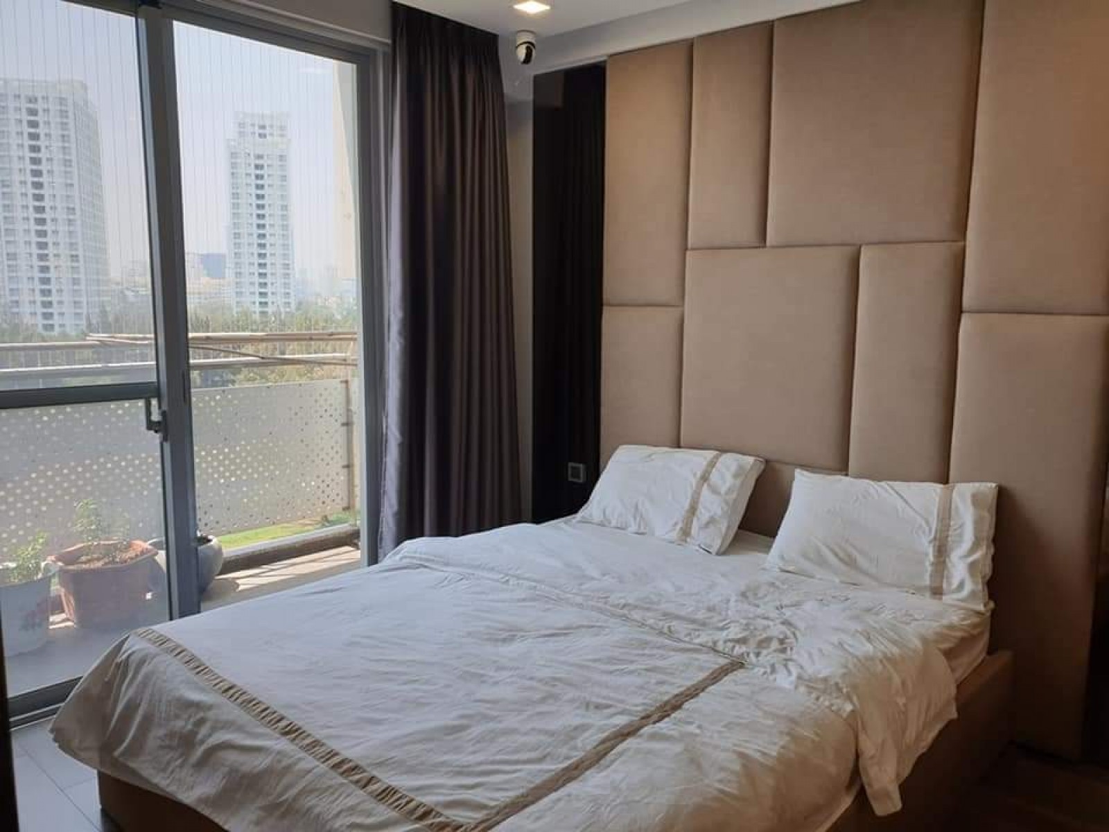 Cho thuê căn hộ Scenic Valley 133m2 - 3PN view golf tầng cao, nhà đẹp mới. - 740