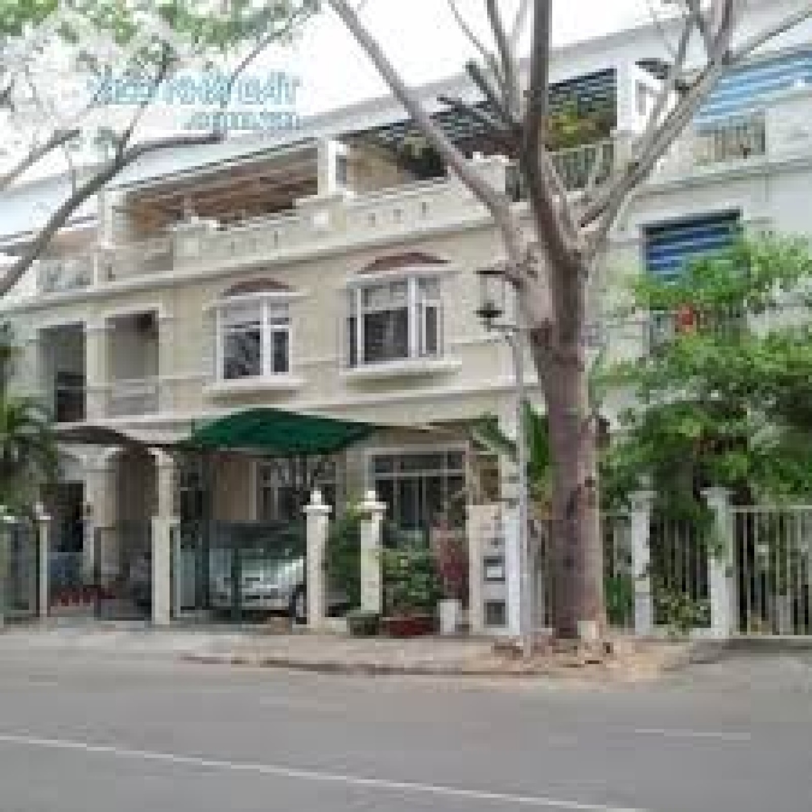 Cho thuê biệt thự Mỹ Phú 3, đối diện trường Canada, DT: 126m2, 4PN, giá: 40triệu/th,